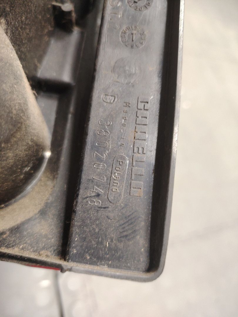 Фонарь задний правый