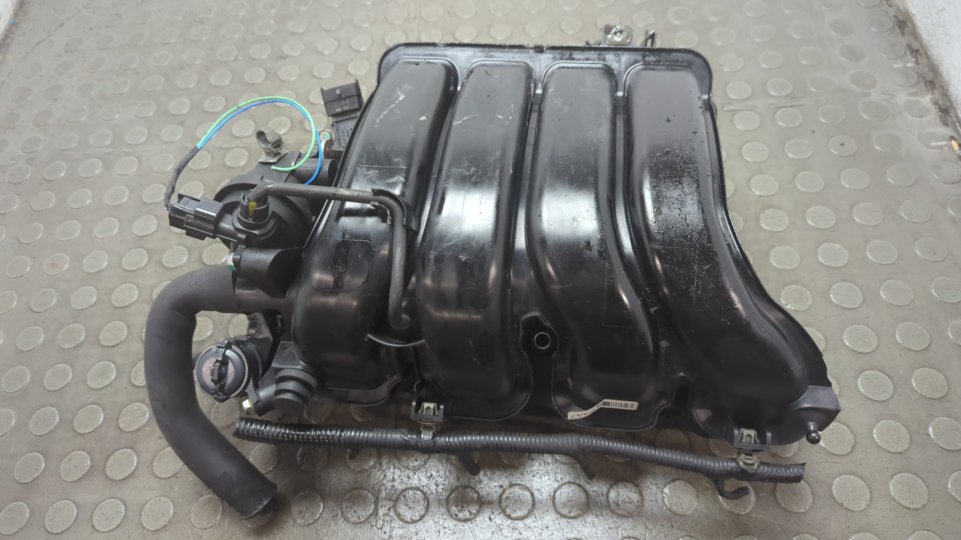 Коллектор впускной