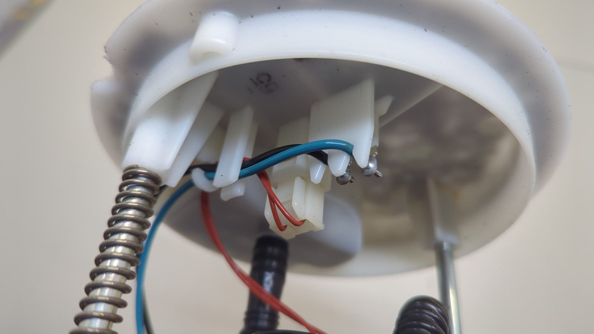 Насос топливный электрический