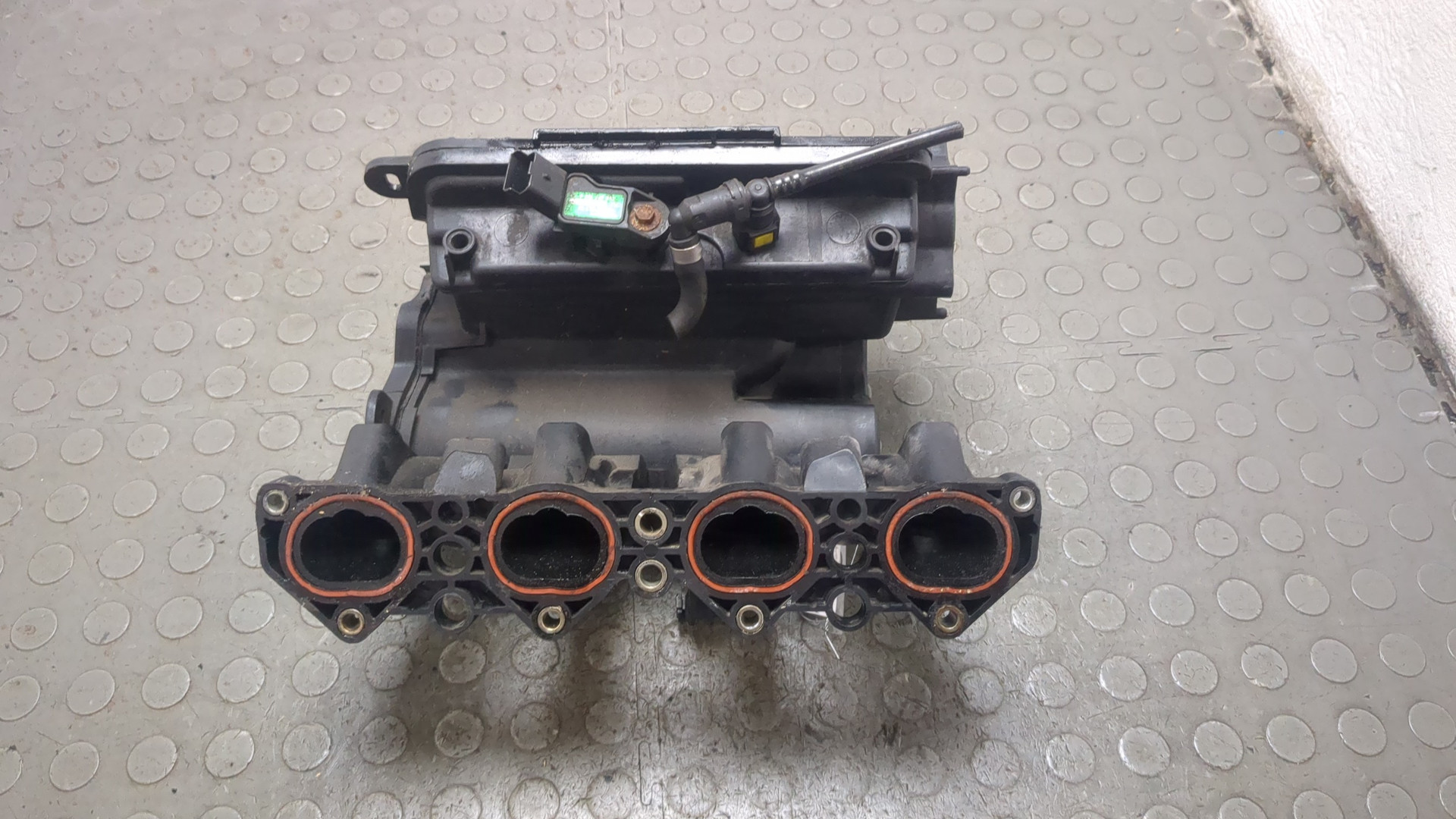 Коллектор впускной