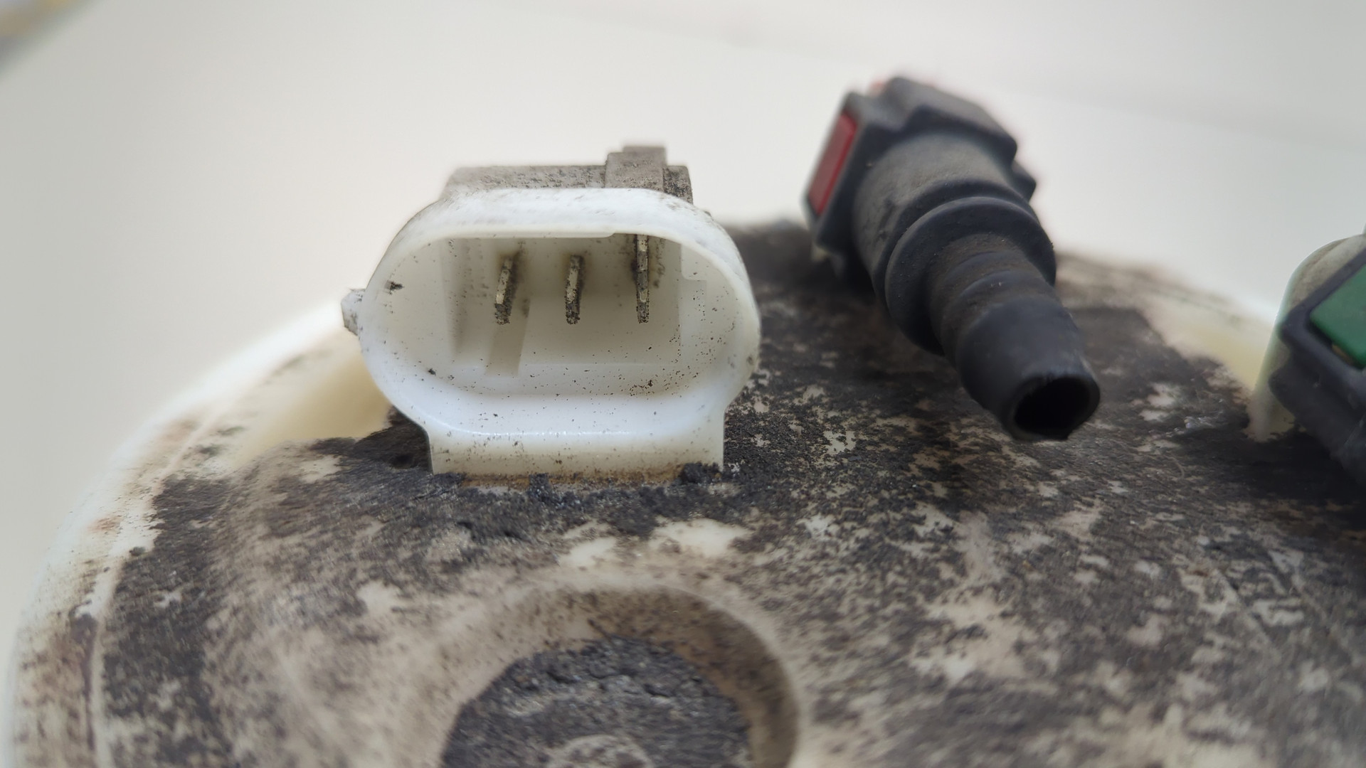 Насос топливный электрический