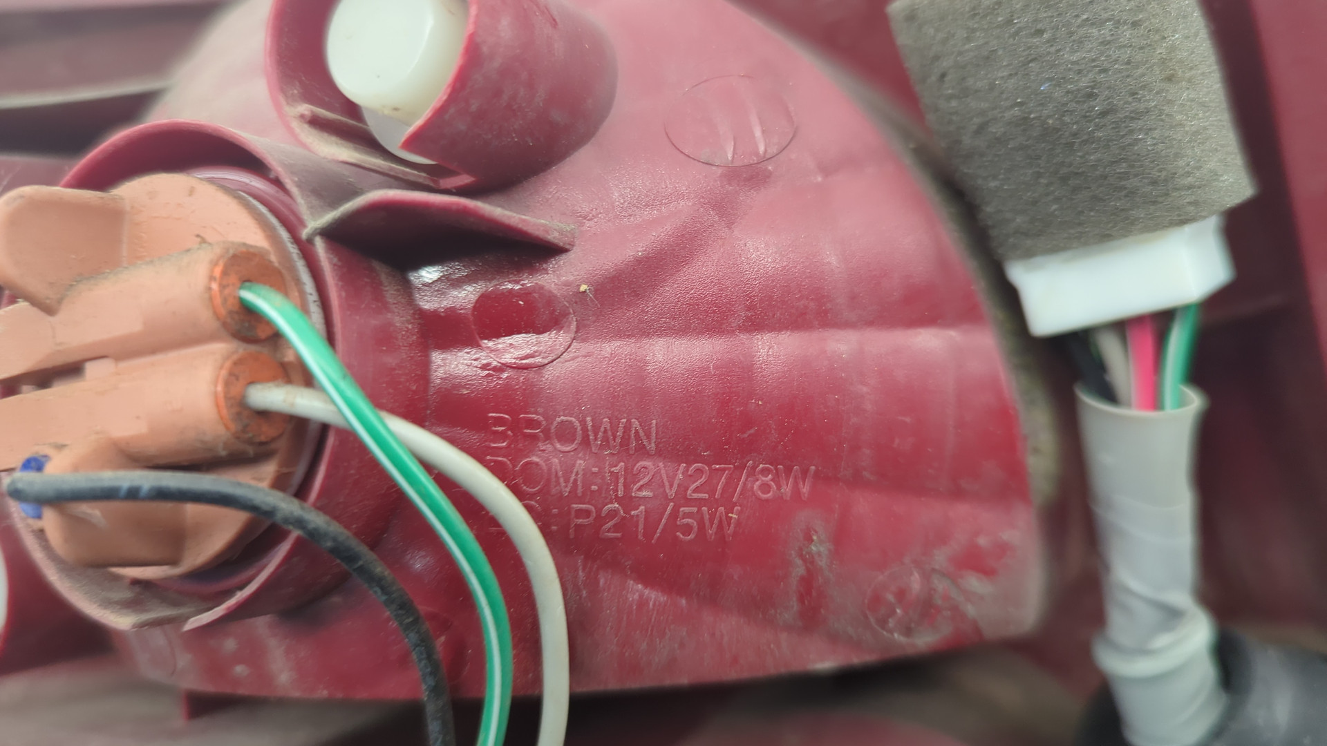 Фонарь задний правый