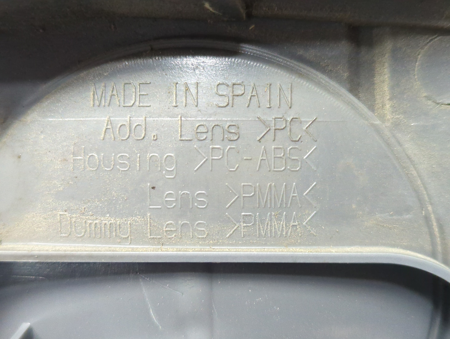 Фонарь задний внутренний левый