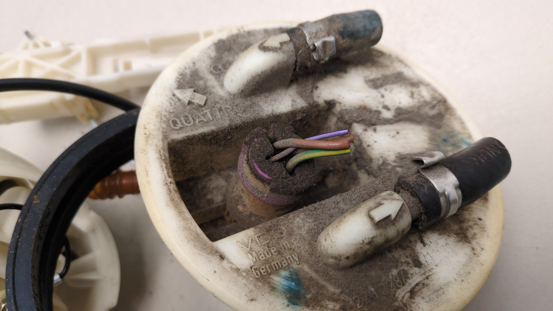 Насос топливный электрический