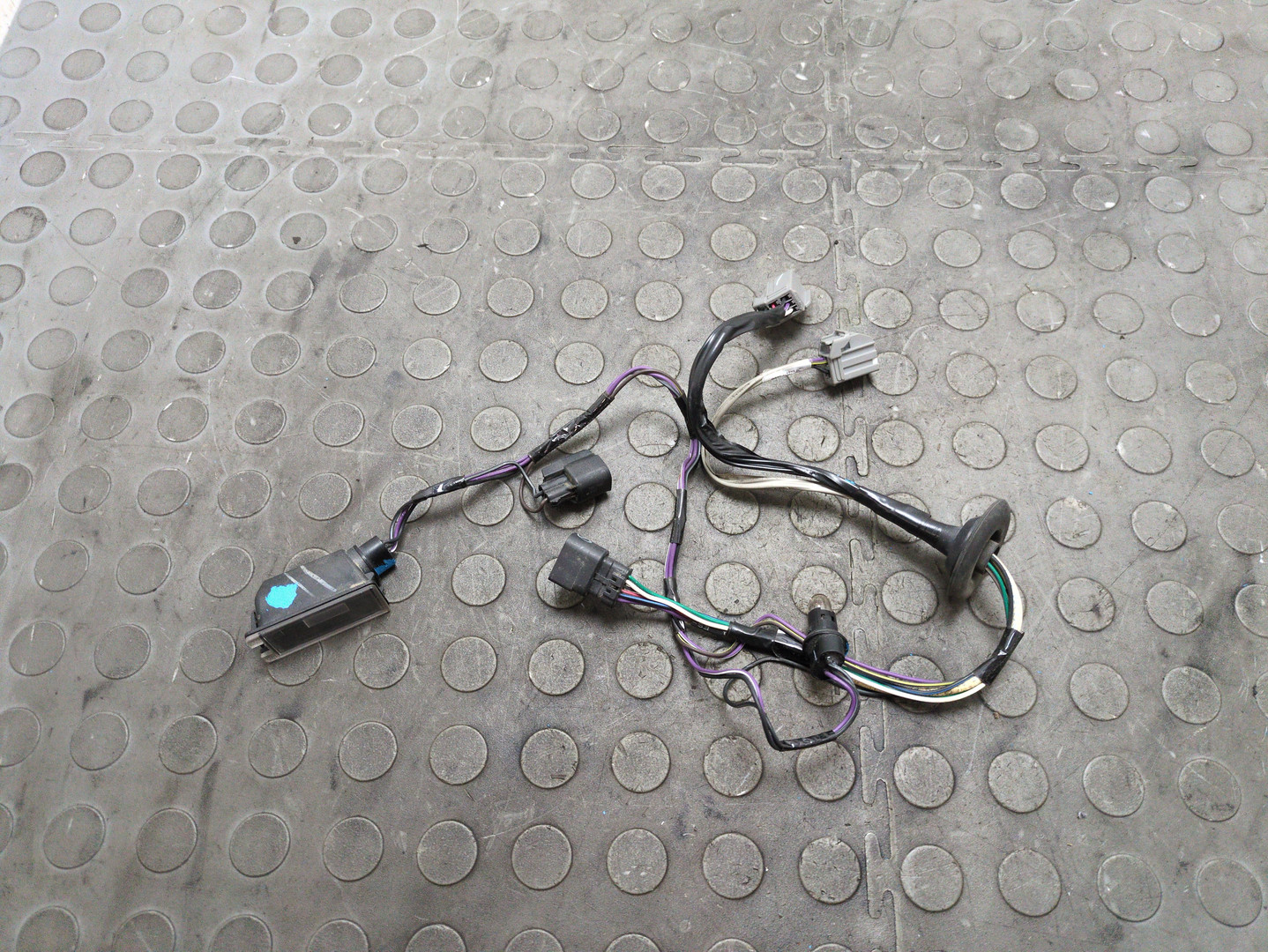 Фонарь подсветки номера