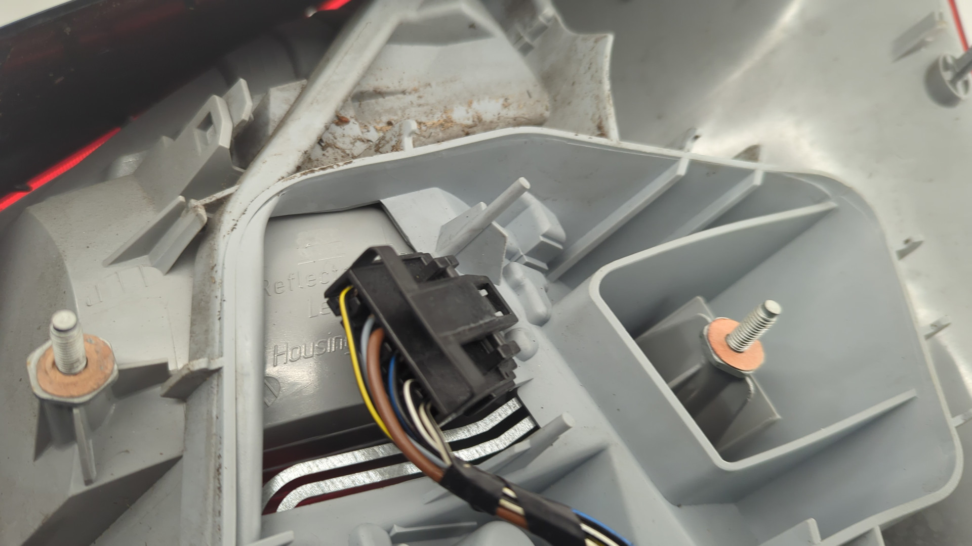 Фонарь задний левый