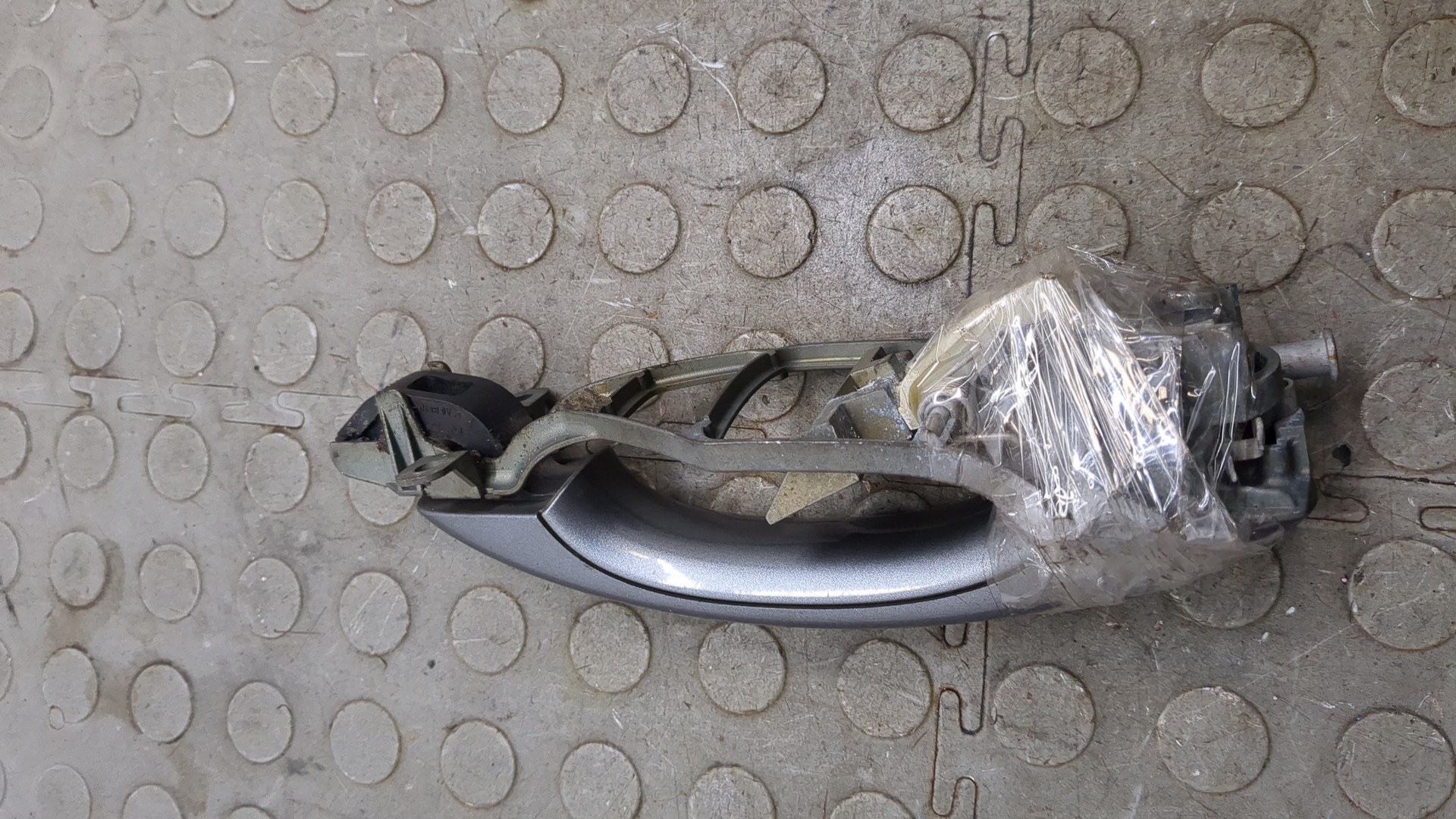 Ручка двери наружная