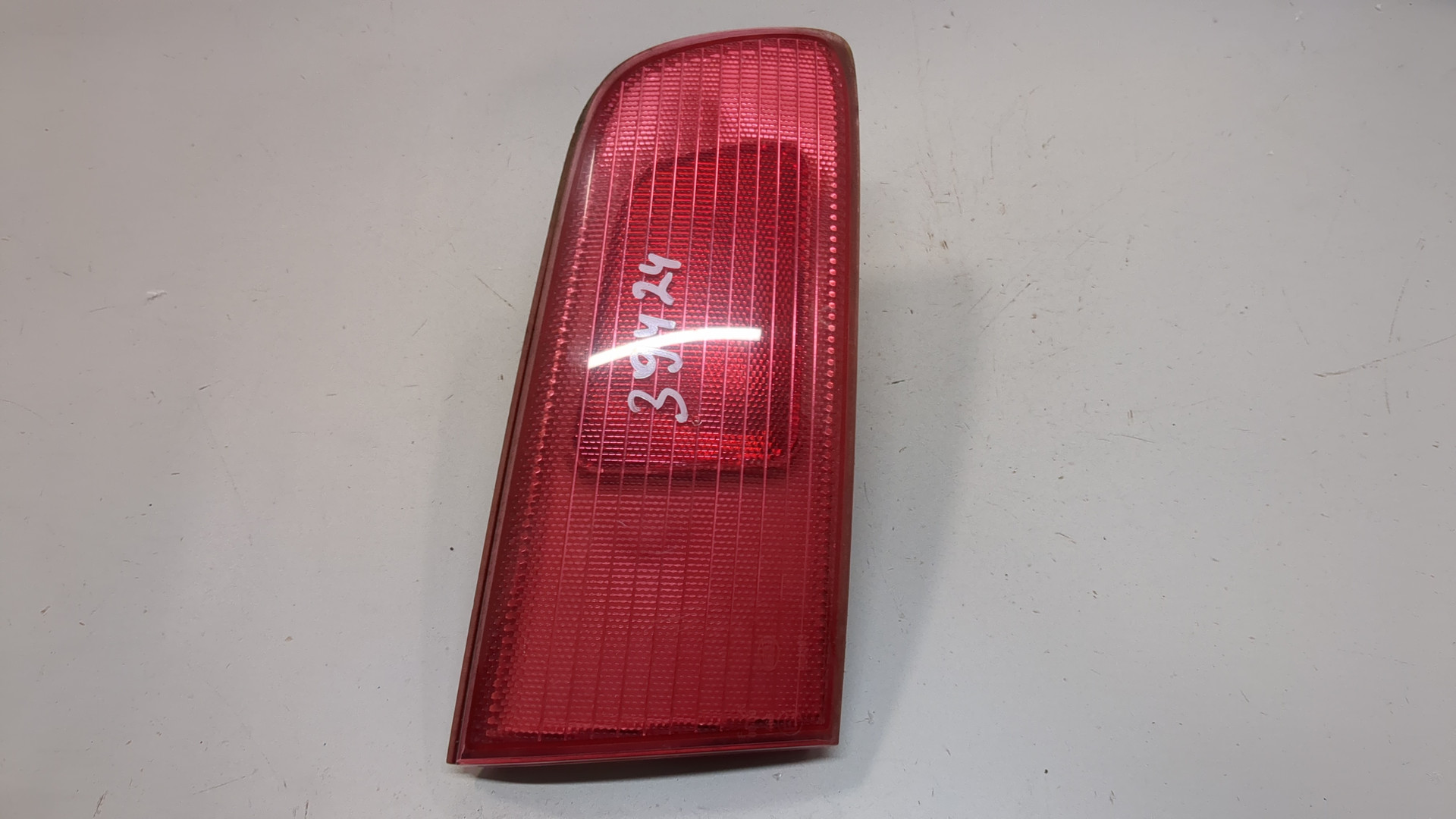 Фонарь задний внутренний левый