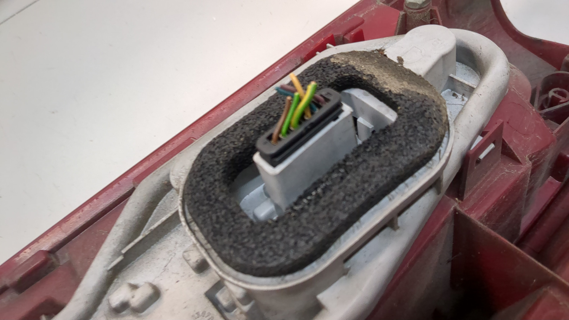 Фонарь задний правый