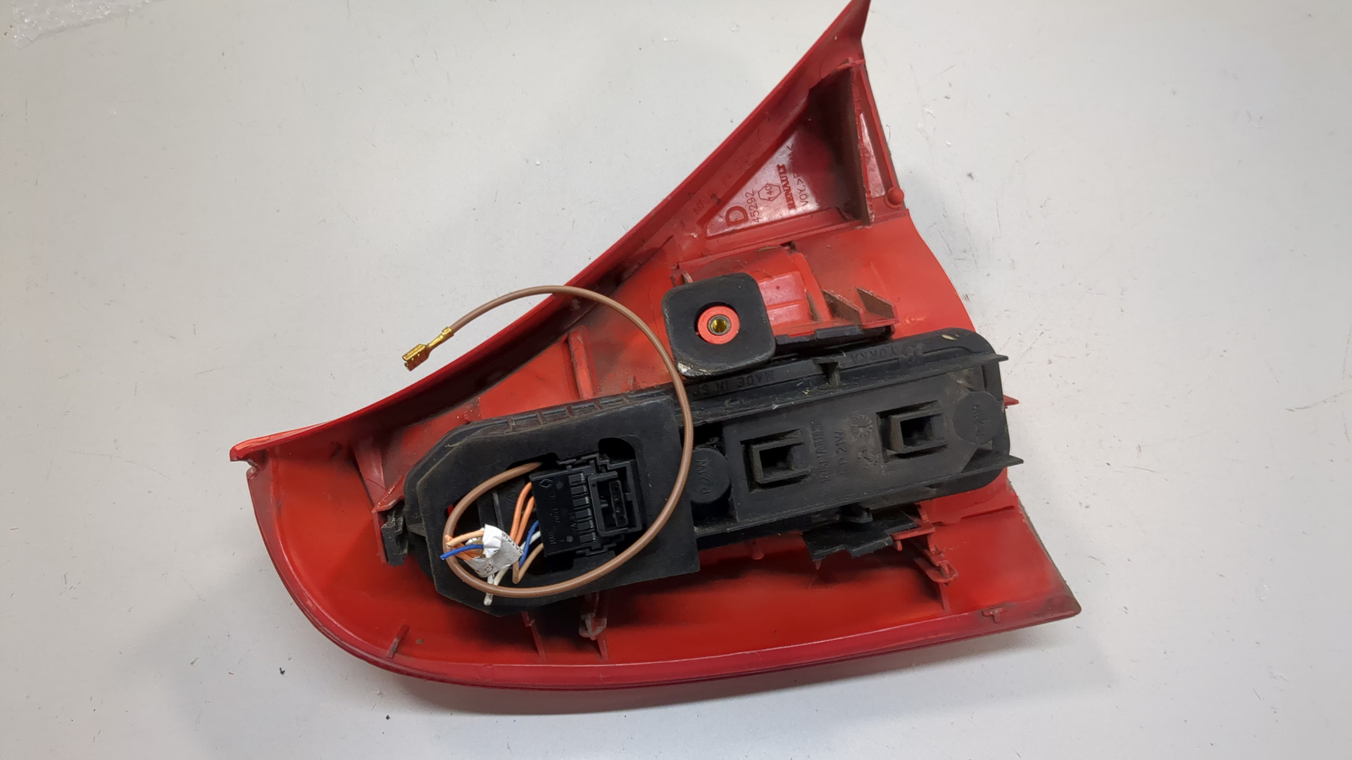 Фонарь задний правый