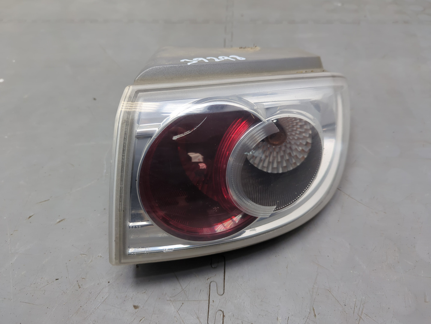 Фонарь задний правый