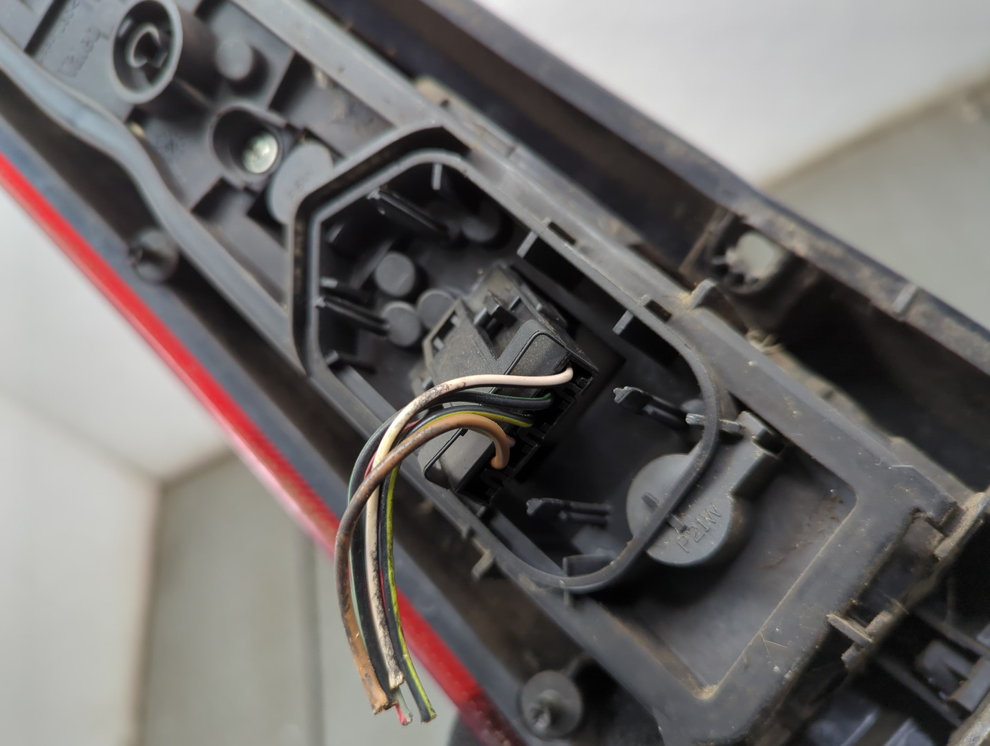 Фонарь задний правый