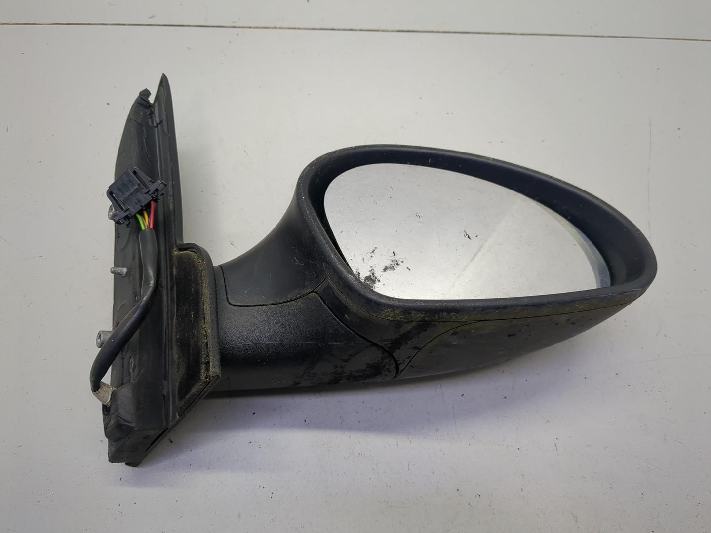 Зеркало правое электрическое