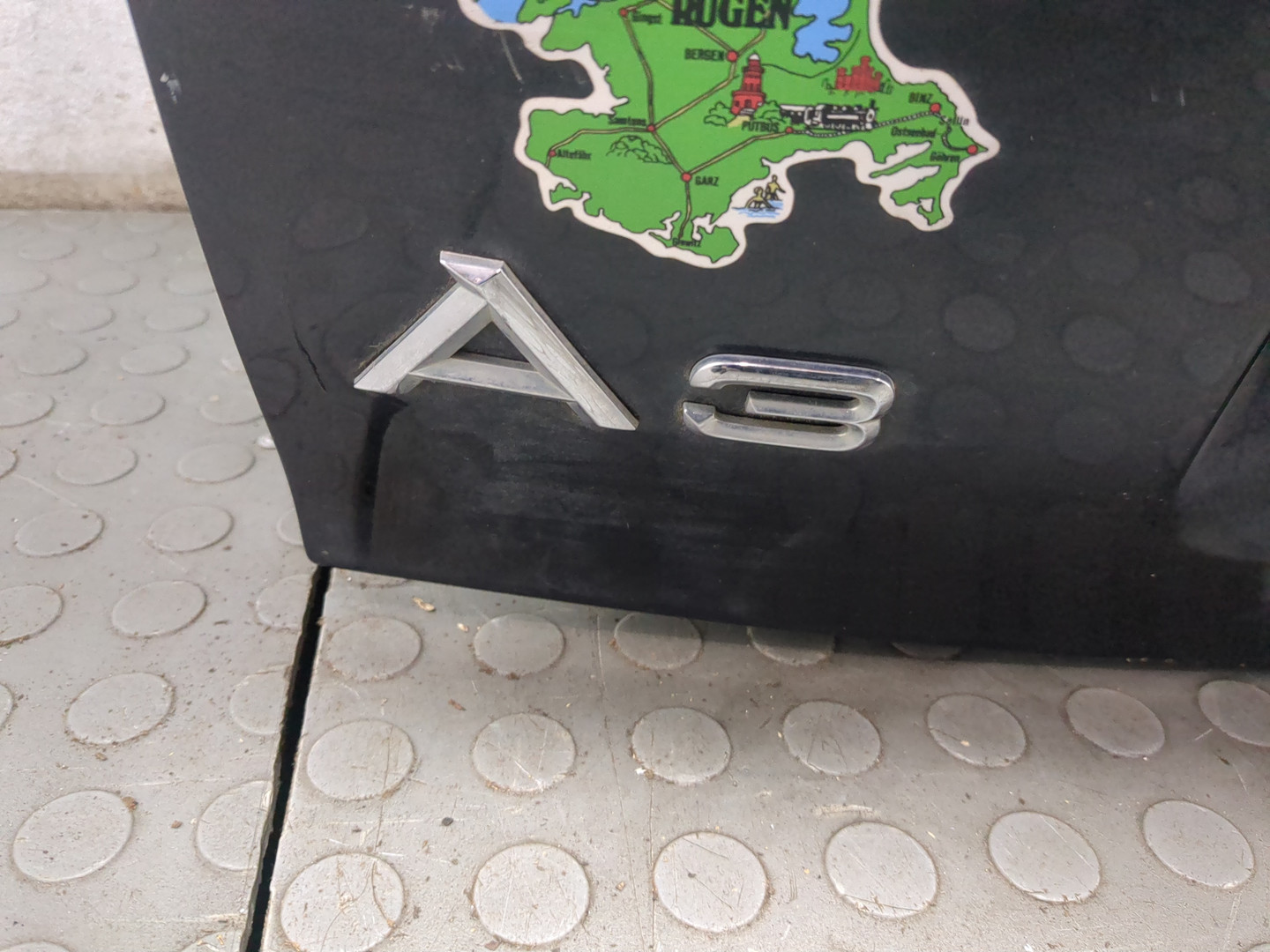 Дверь багажника