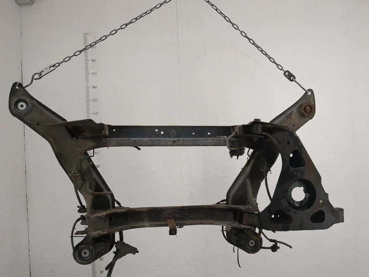 Балка задняя