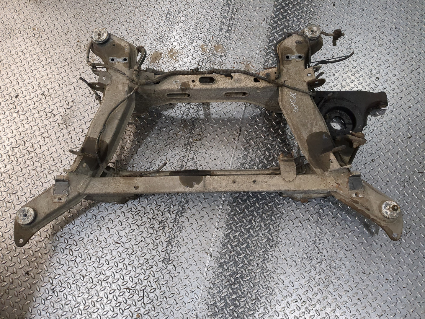 Балка задняя