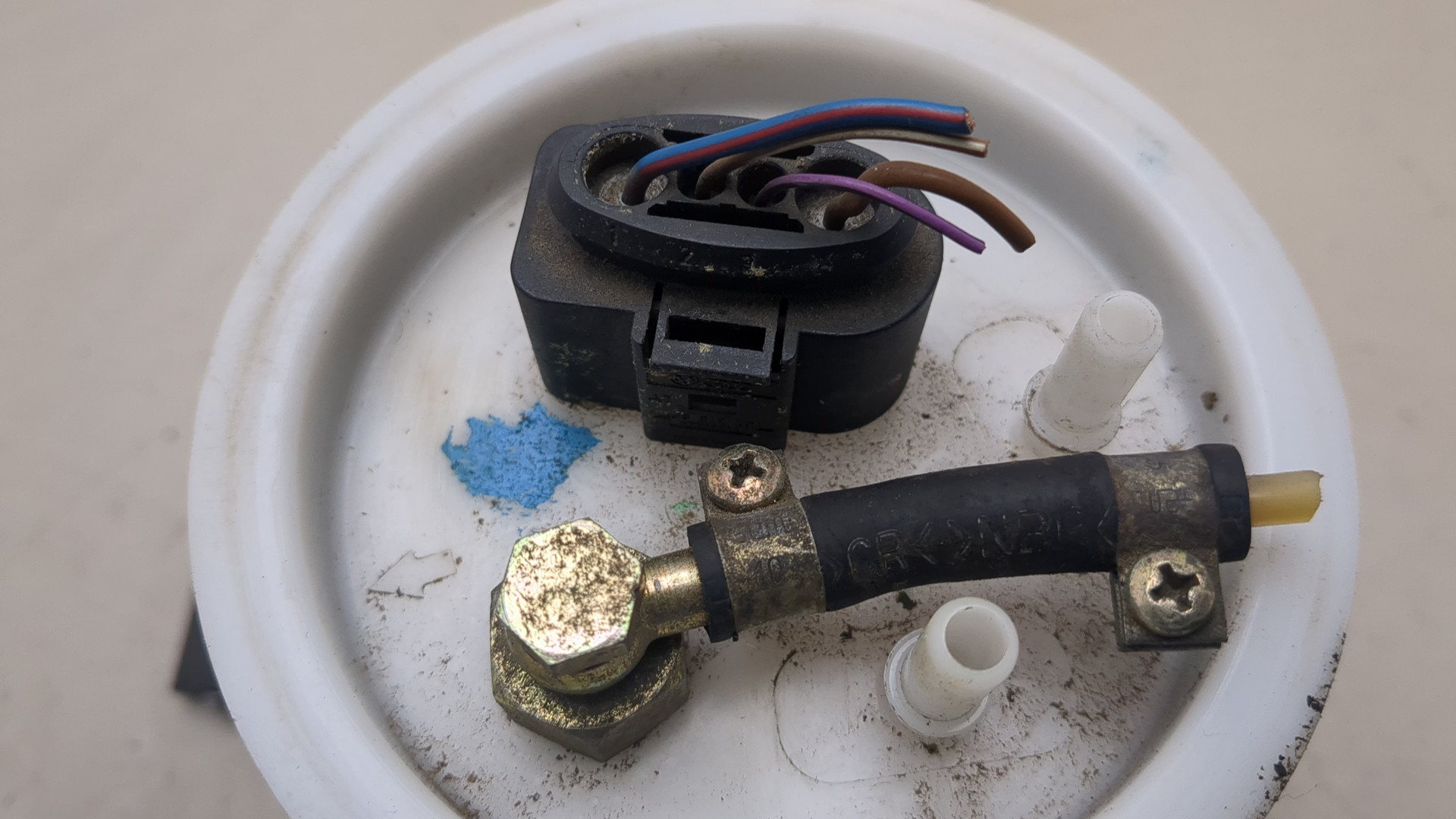 Насос топливный электрический