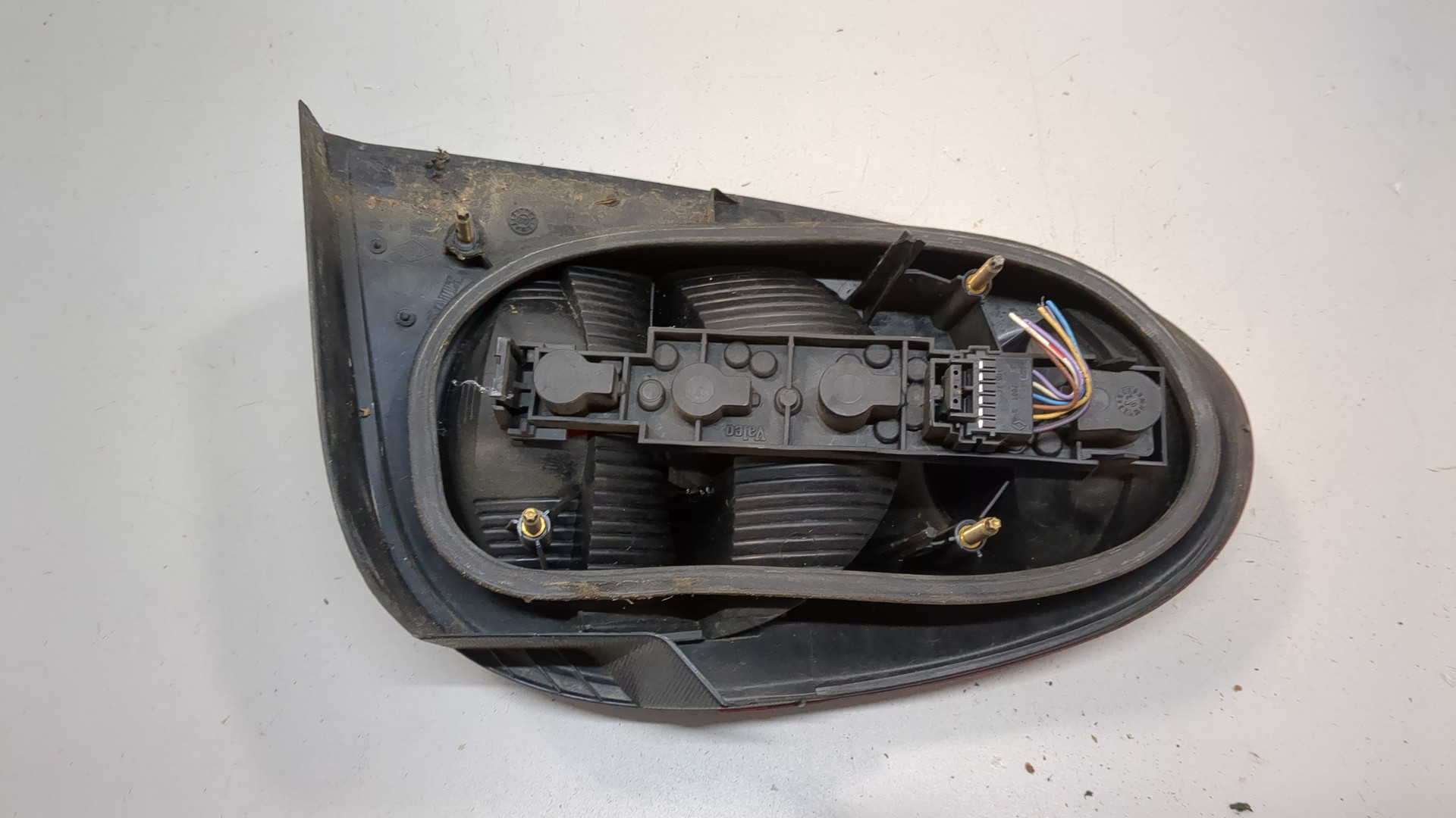 Фонарь задний левый