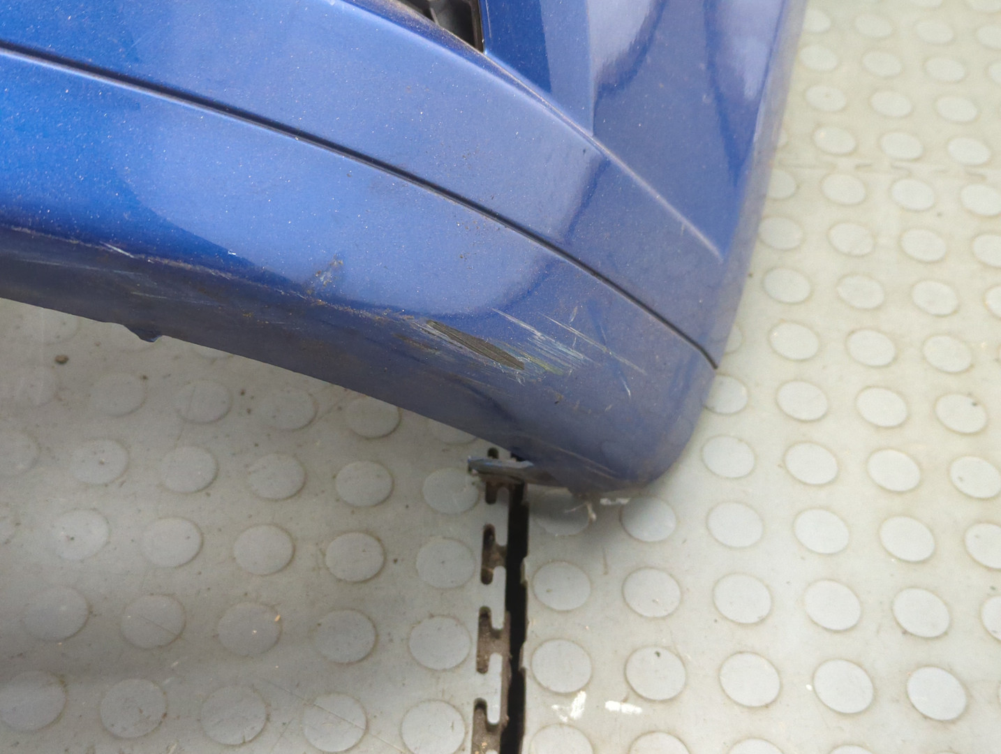 Бампер передний