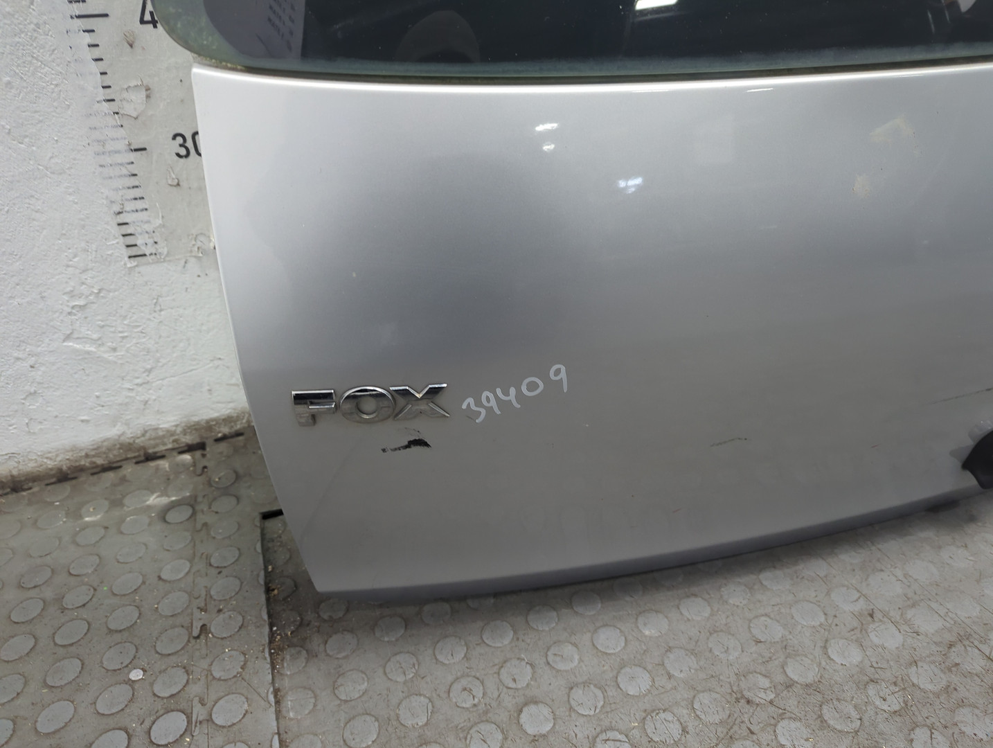 Дверь багажника