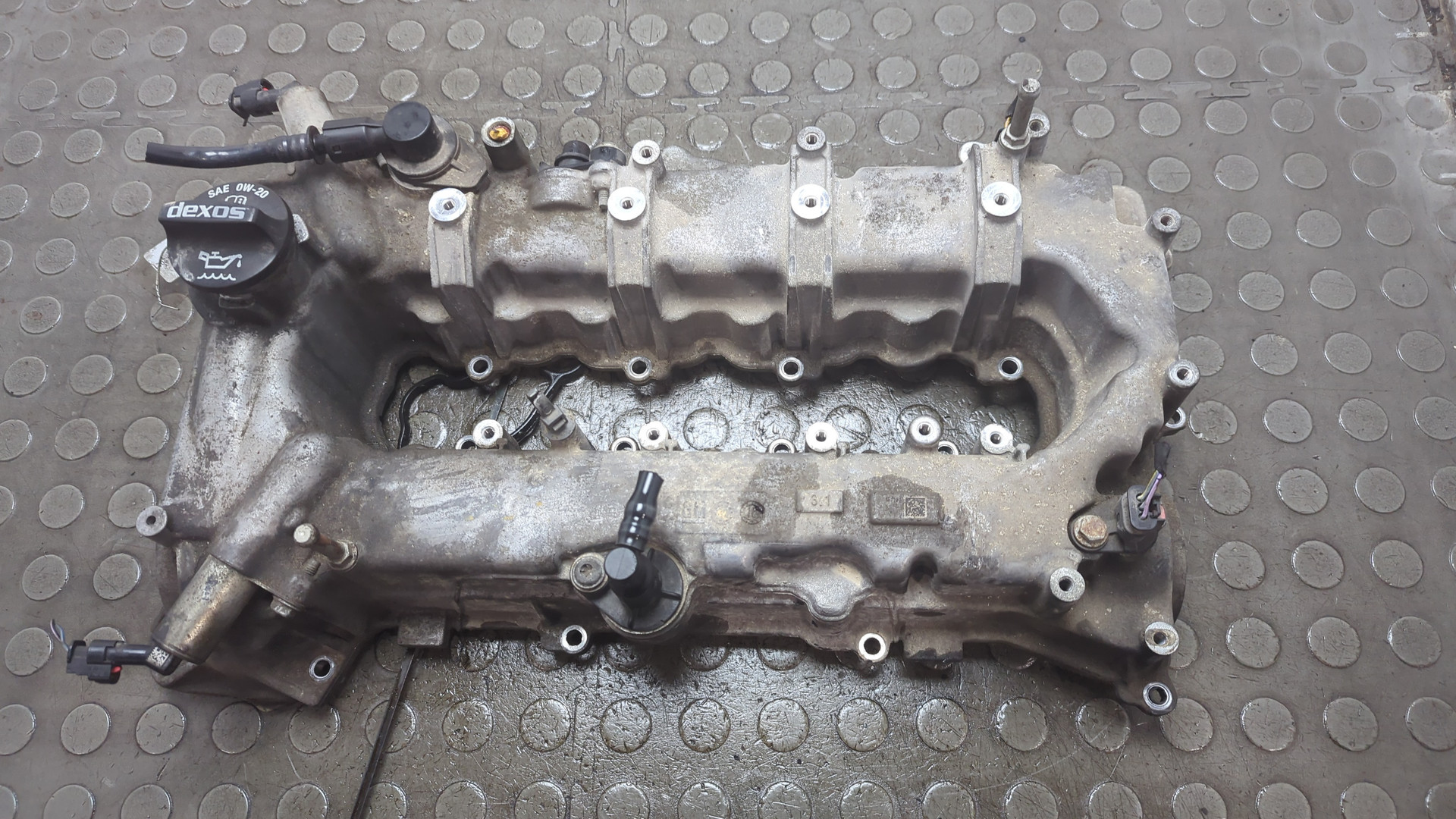 Крышка клапанная ГБЦ