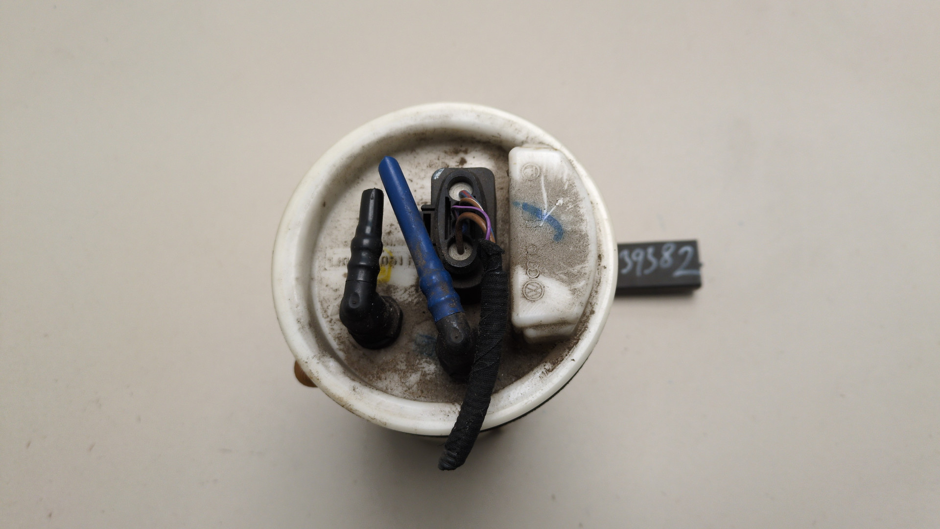 Насос топливный электрический