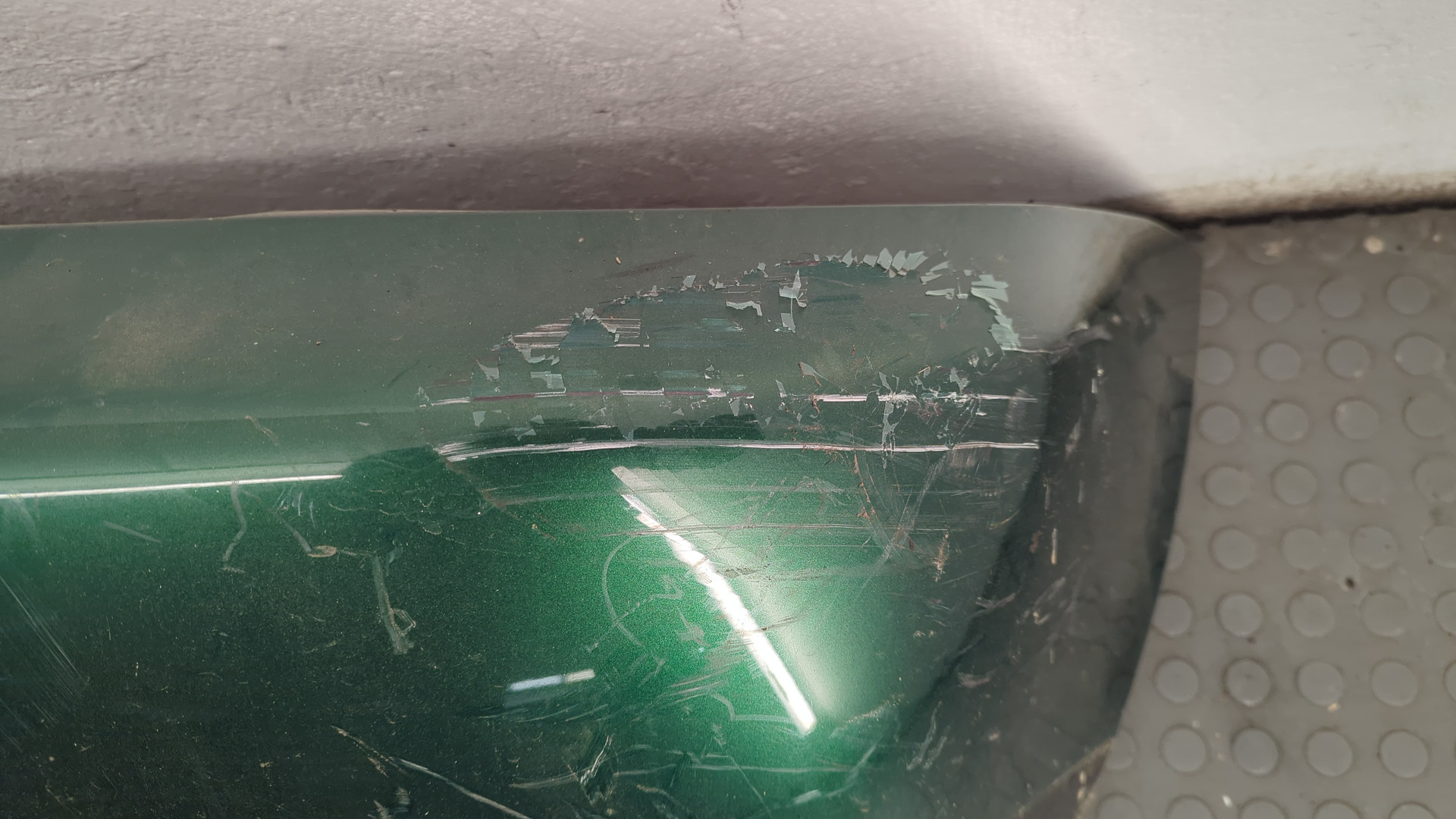 Бампер задний