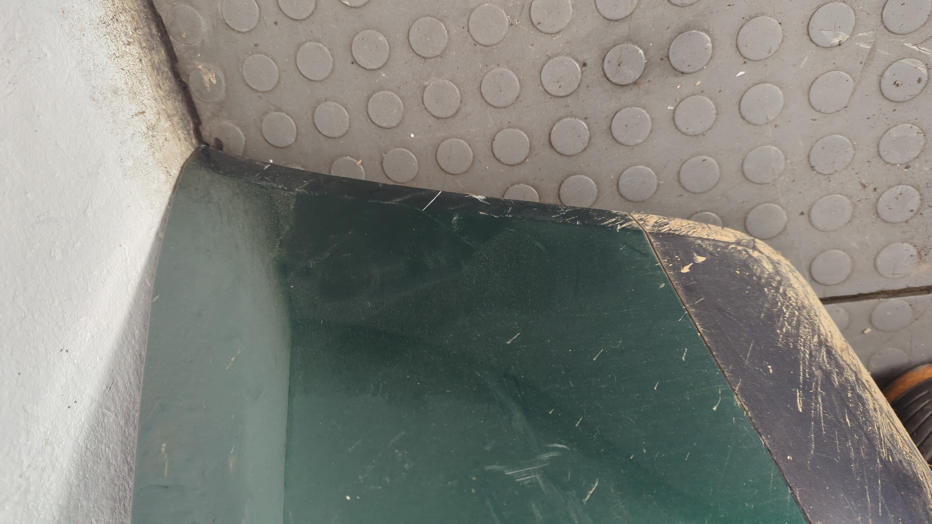 Бампер задний