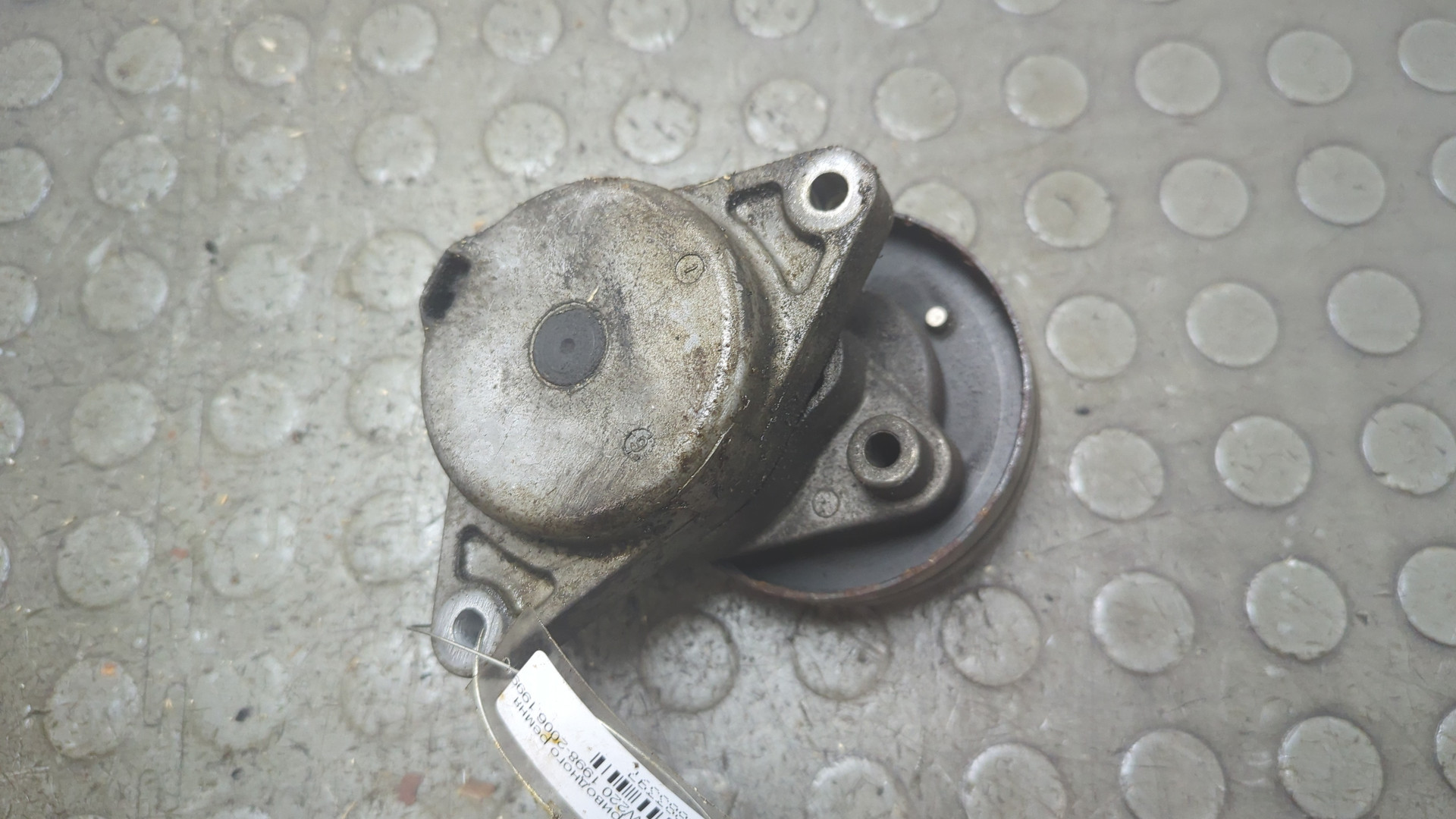 Натяжитель ремня