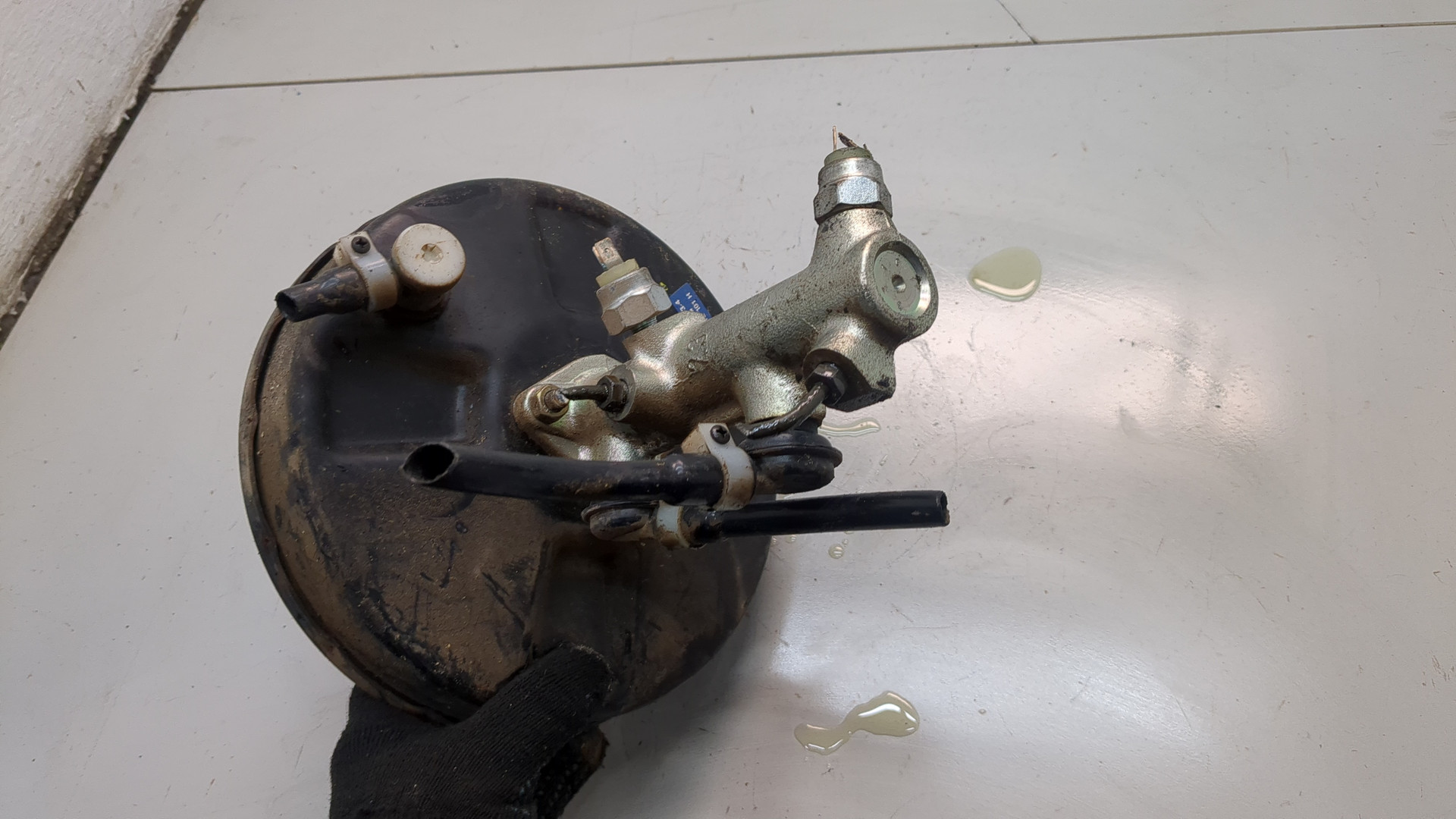 Цилиндр тормозной главный