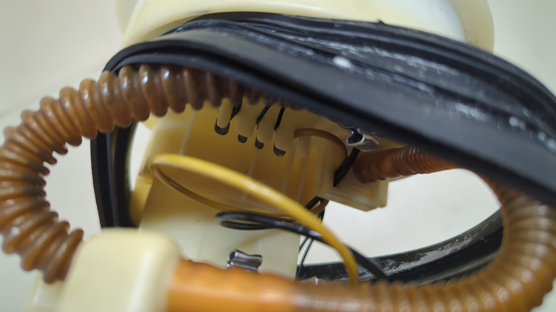 Насос топливный электрический