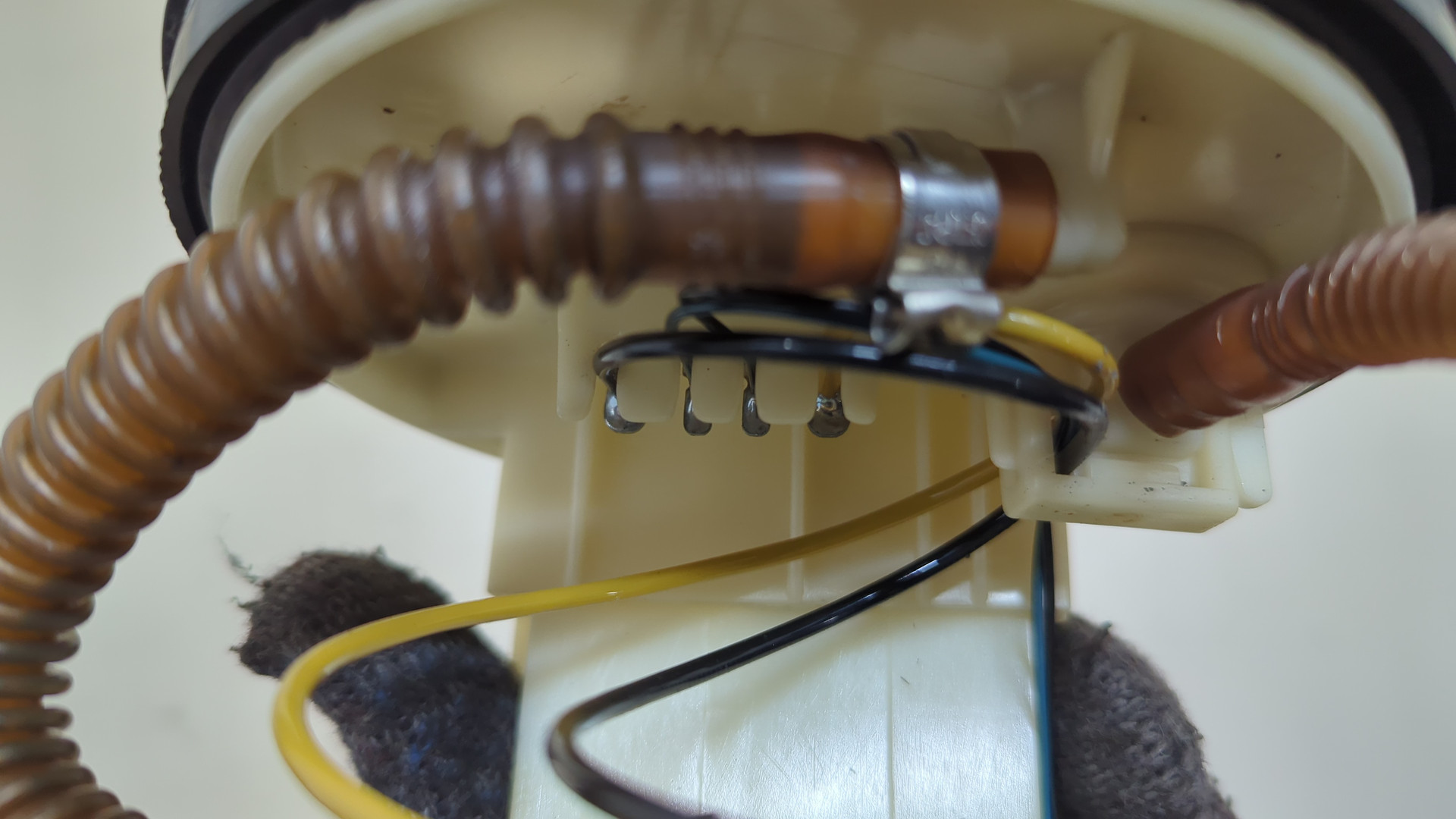 Насос топливный электрический