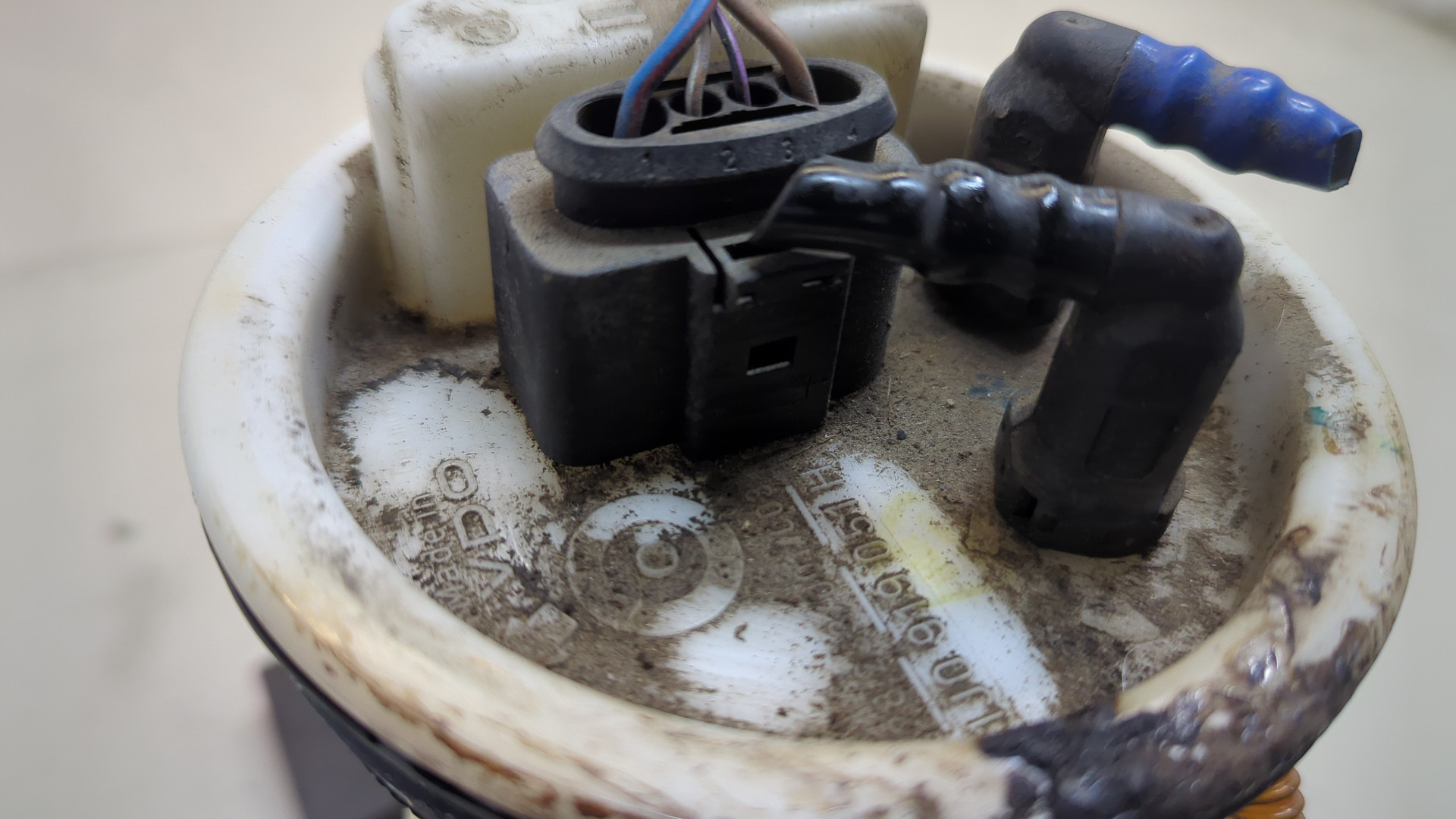 Насос топливный электрический