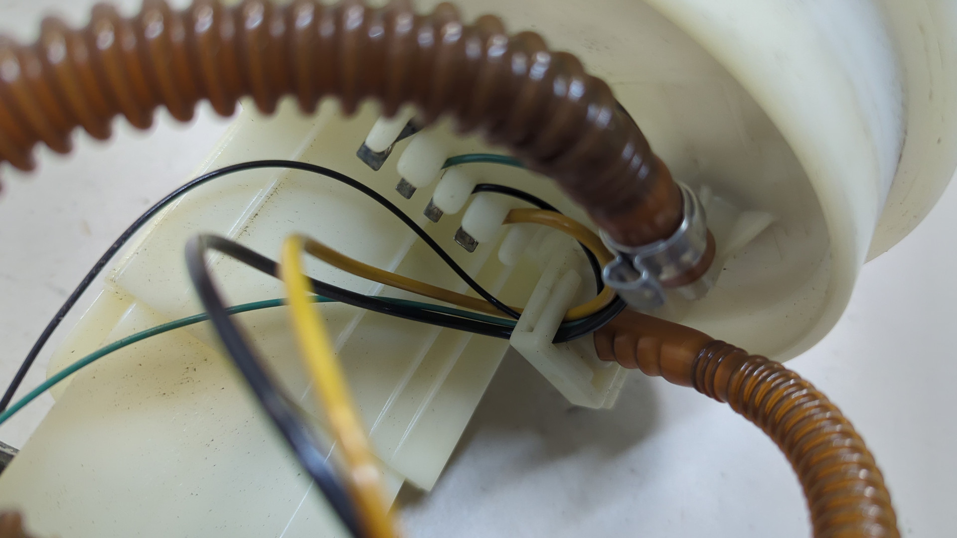 Насос топливный электрический