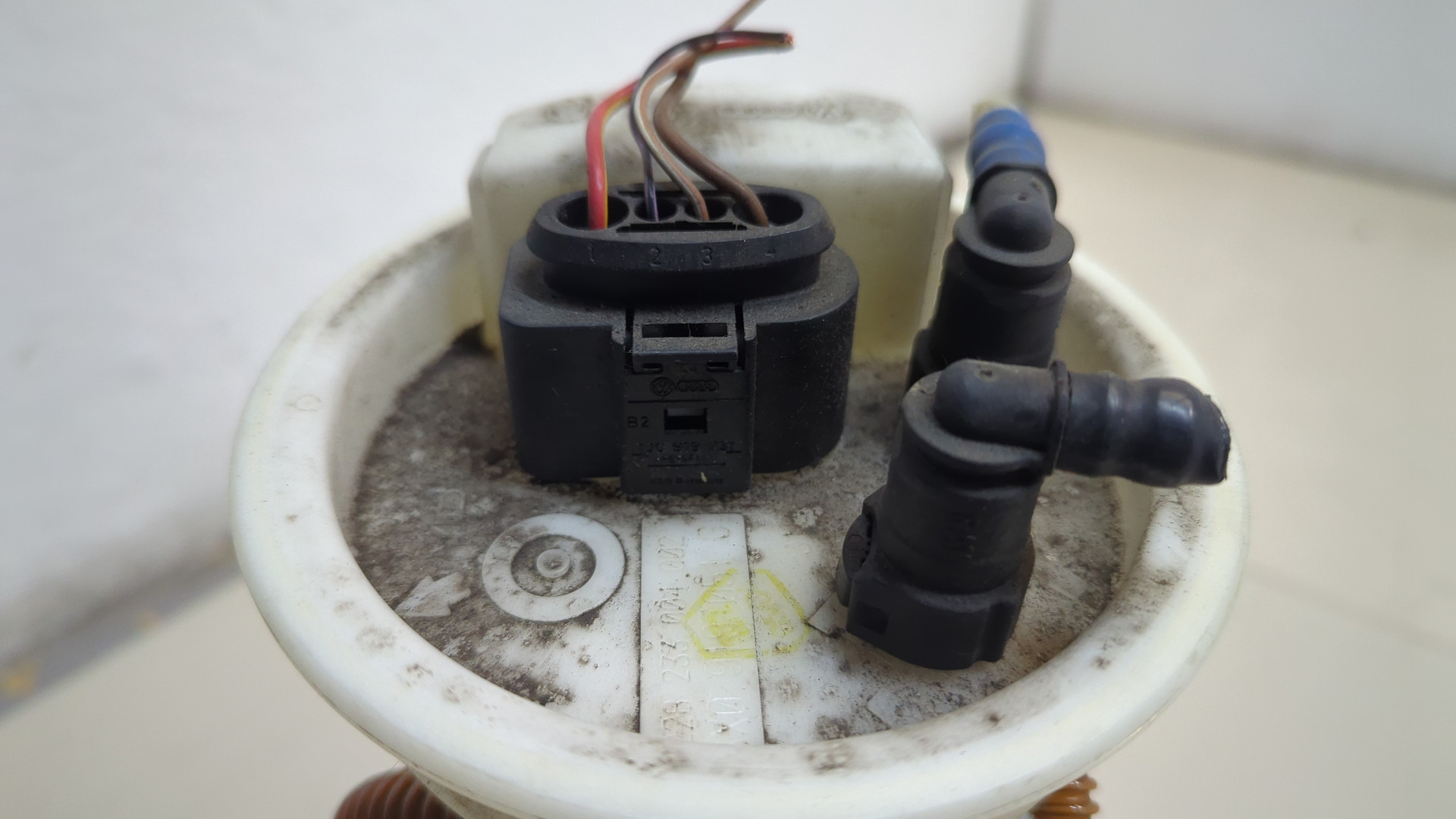 Насос топливный электрический