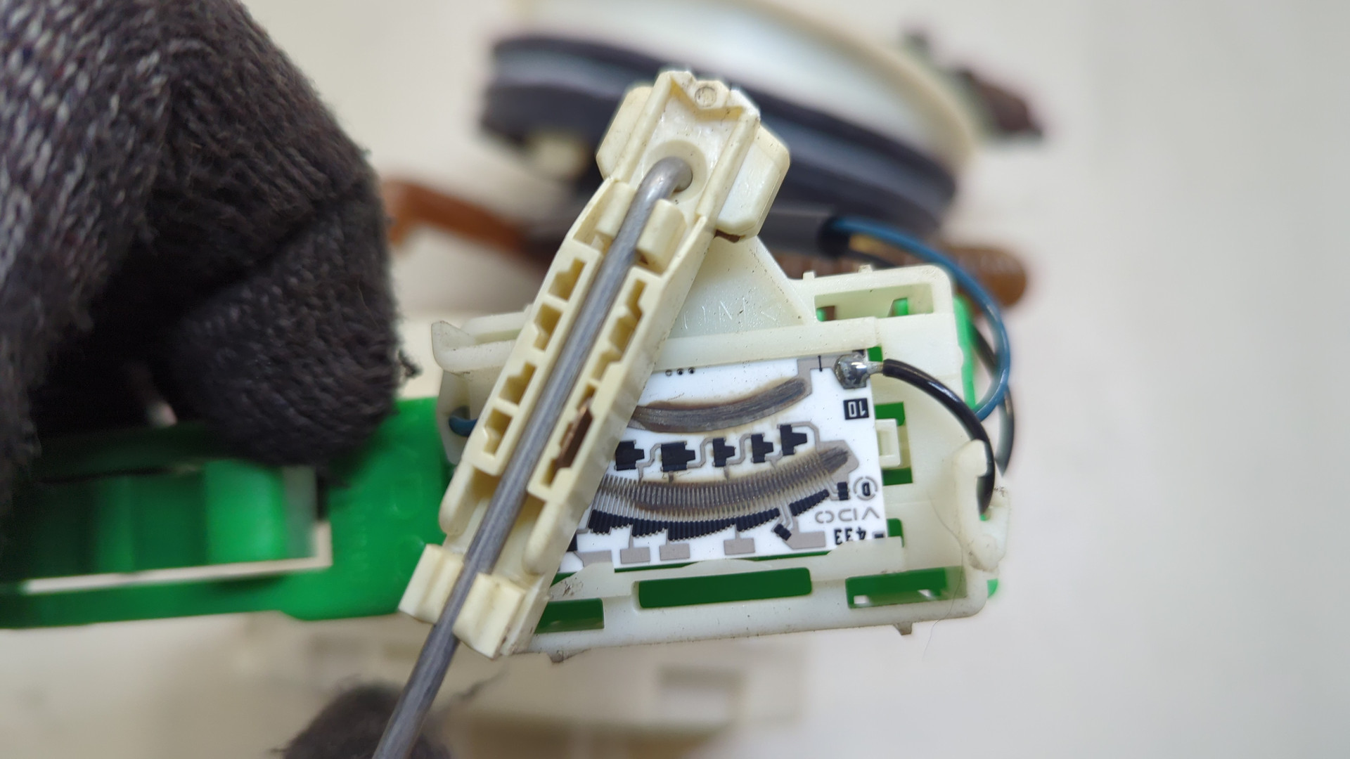 Насос топливный электрический