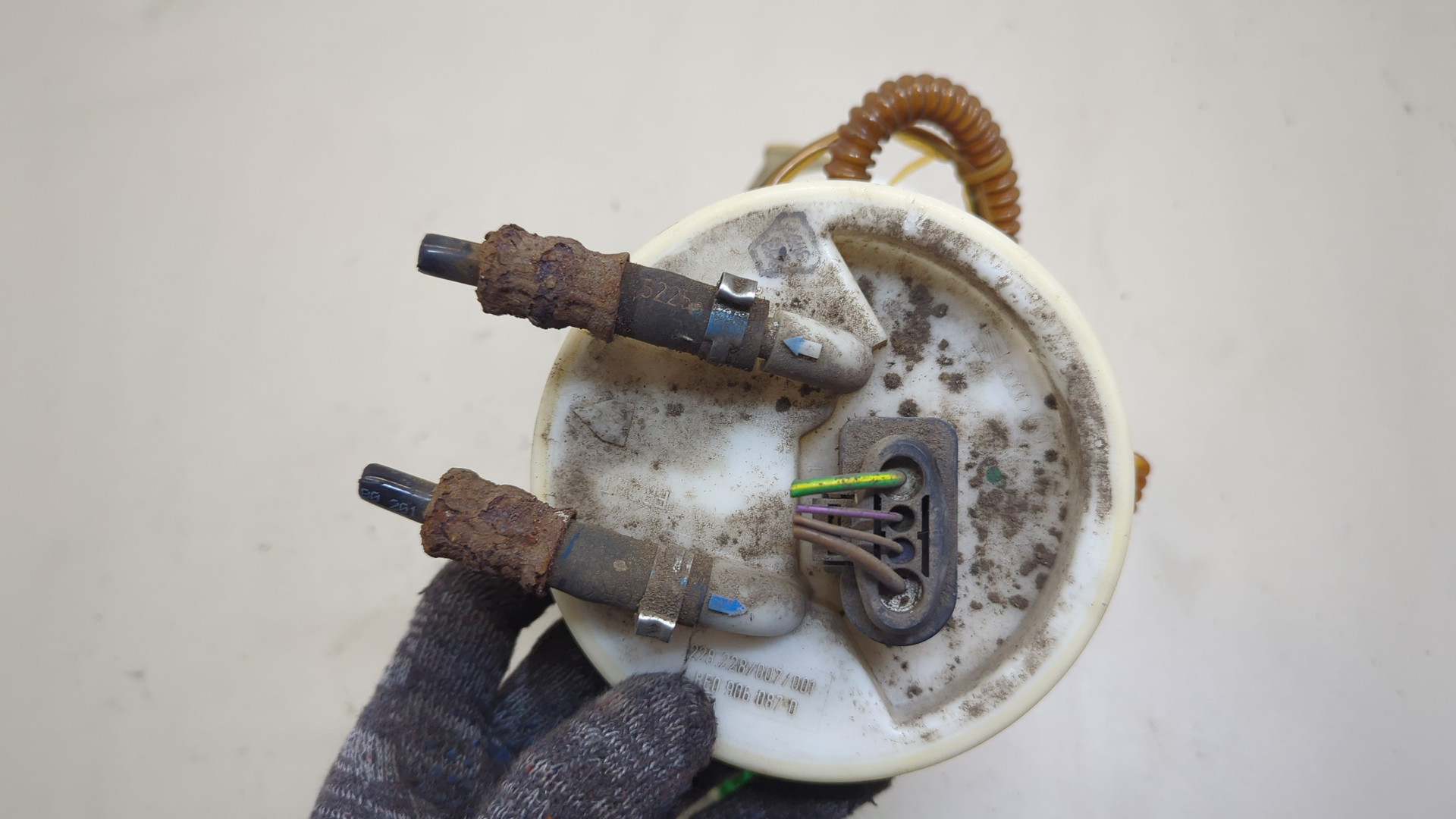 Насос топливный электрический