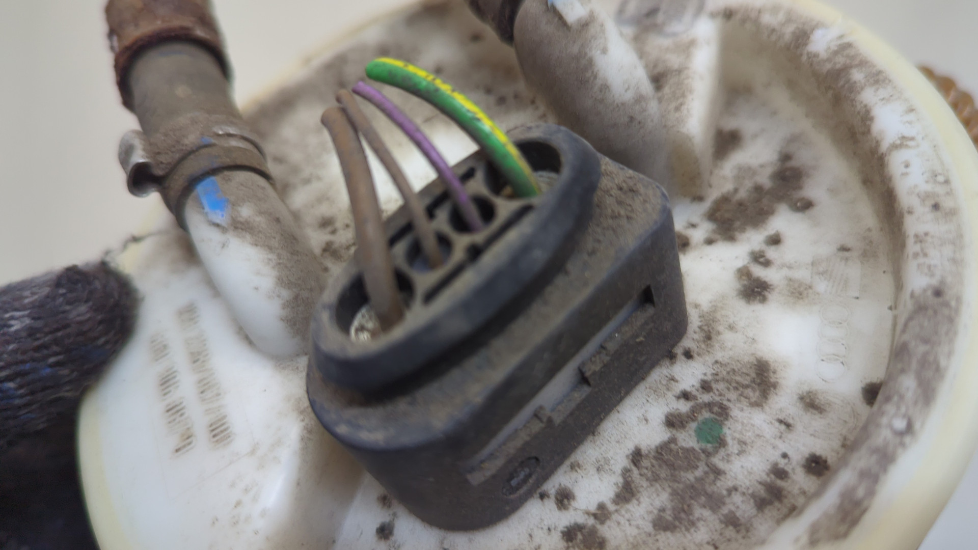 Насос топливный электрический