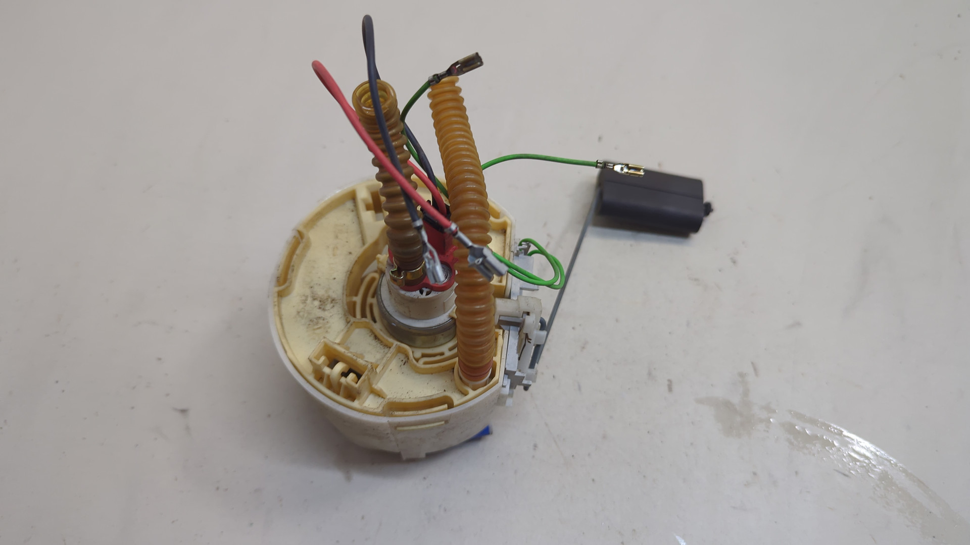 Насос топливный электрический