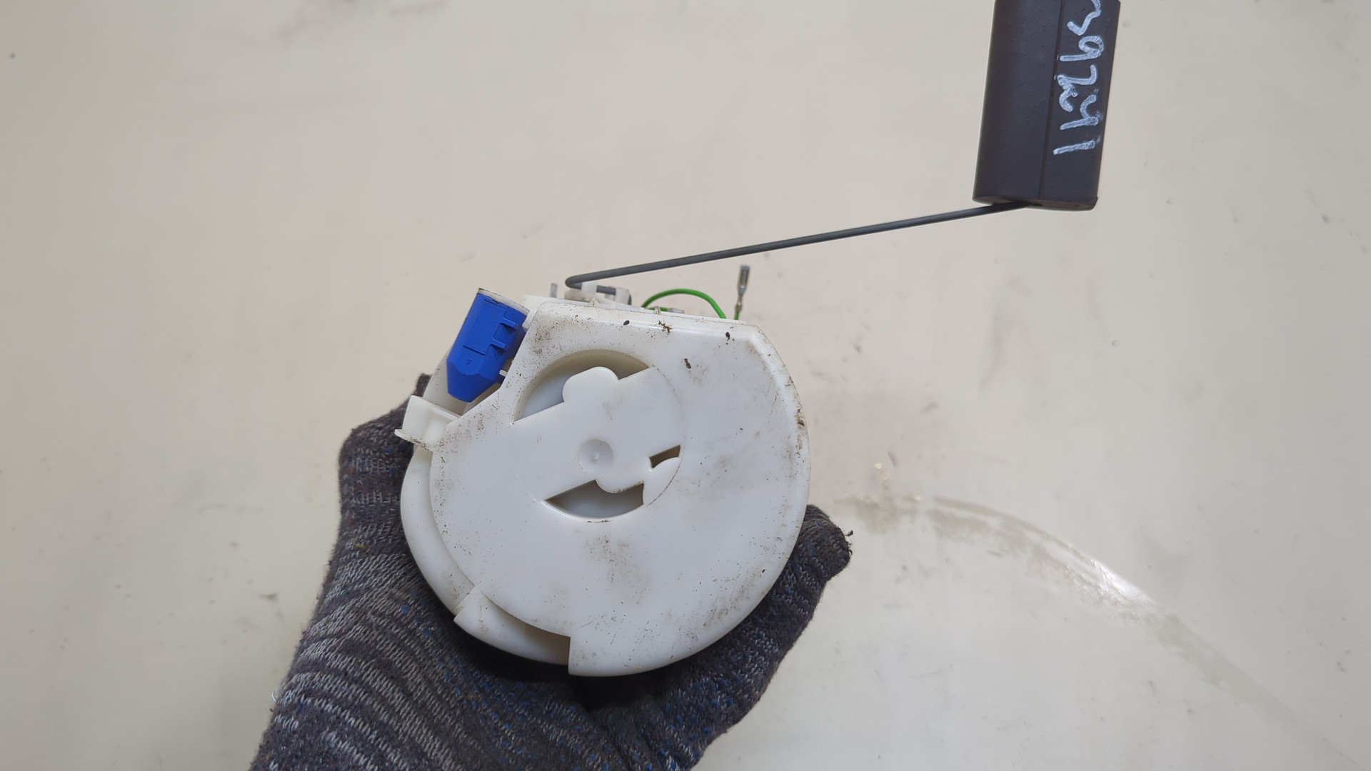 Насос топливный электрический