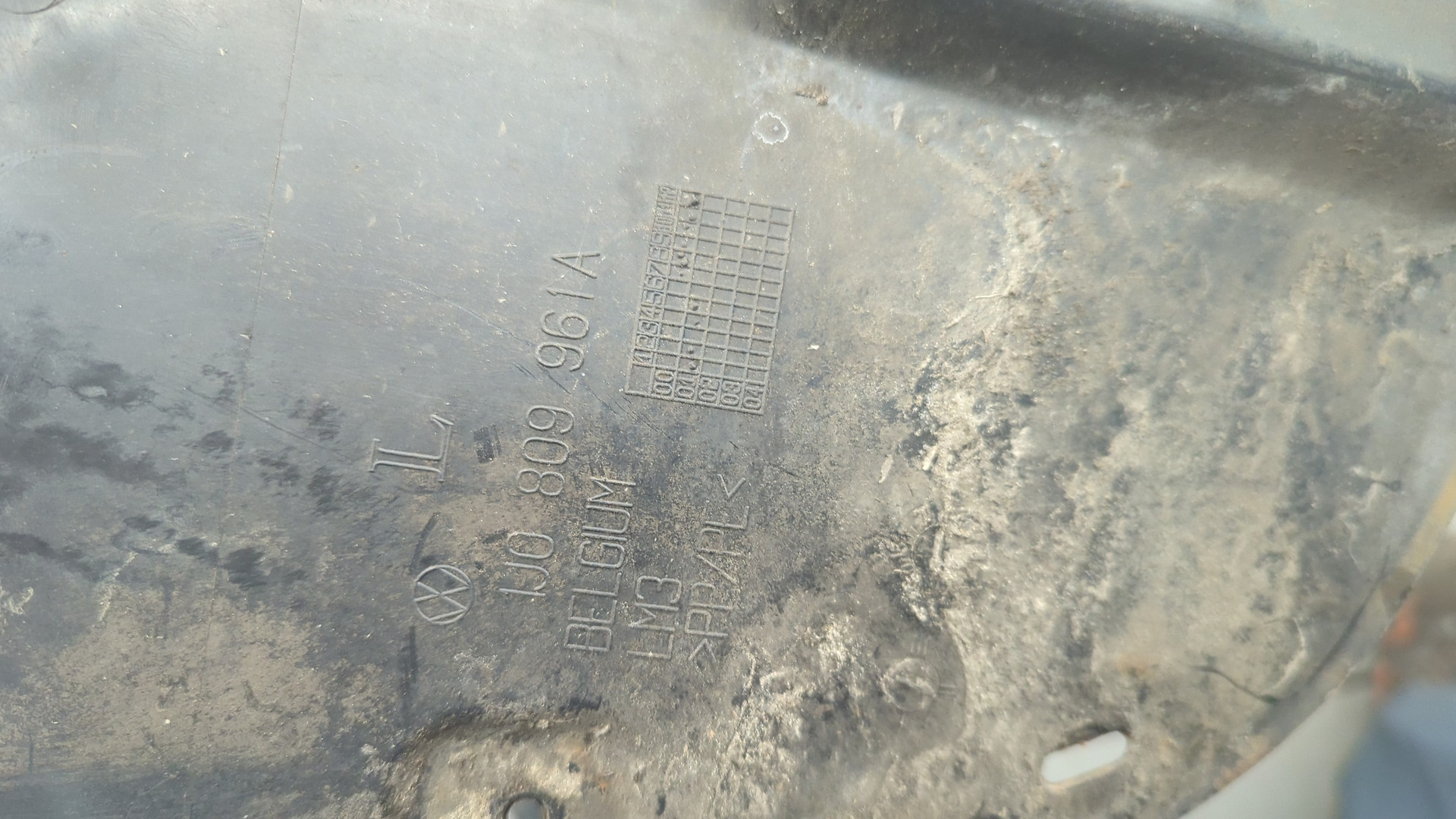 Локер передний левый