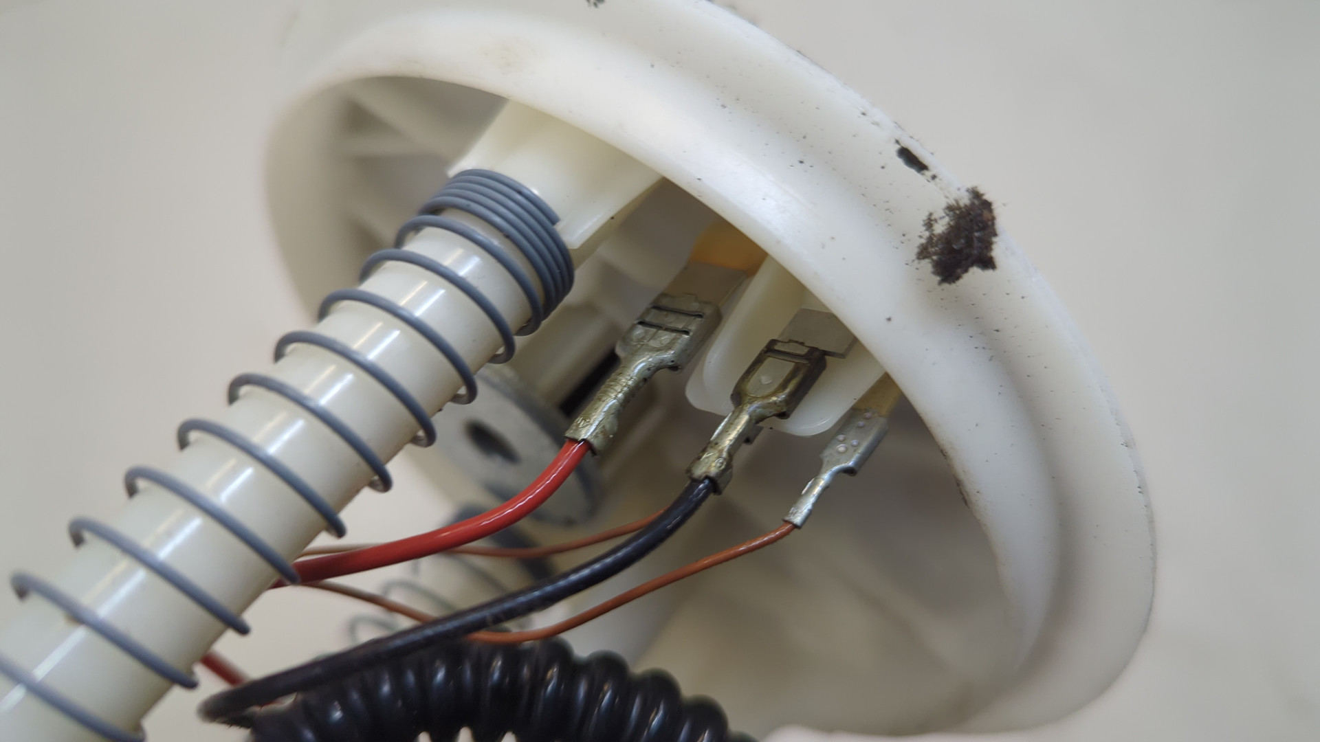 Насос топливный электрический