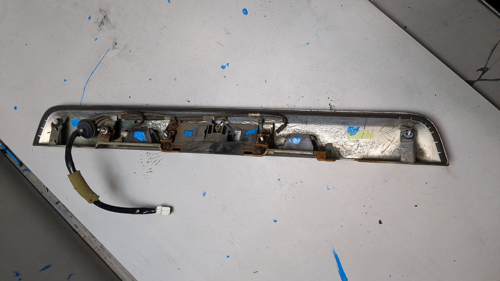 Фонарь подсветки номера