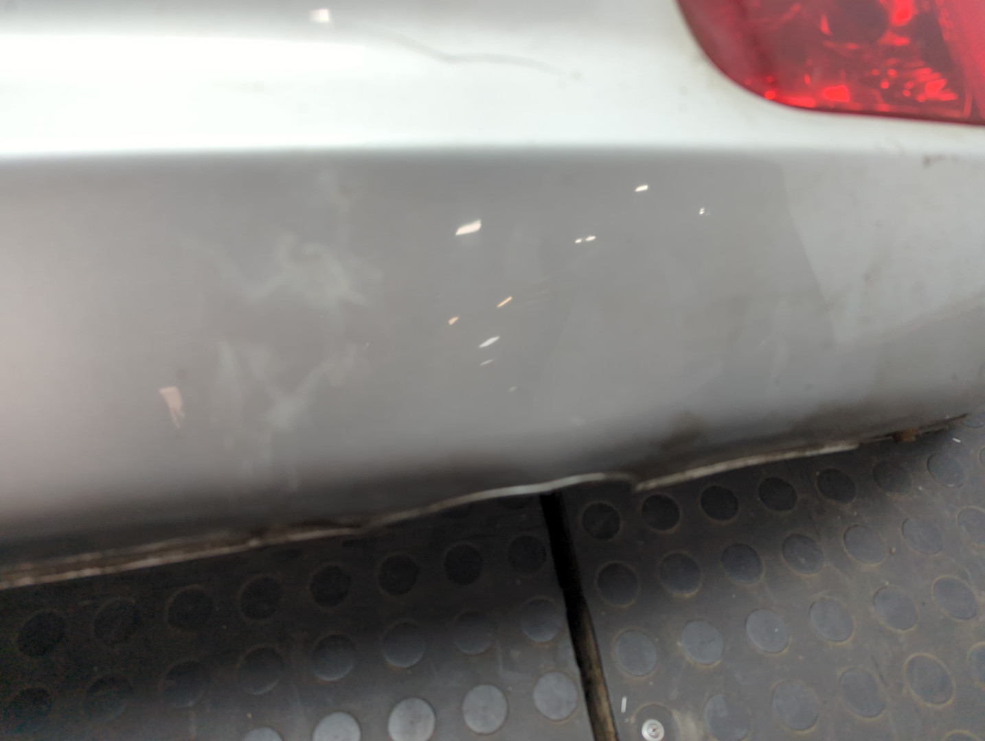 Бампер задний