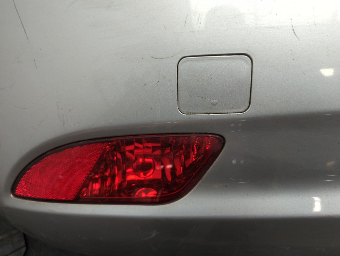 Бампер задний