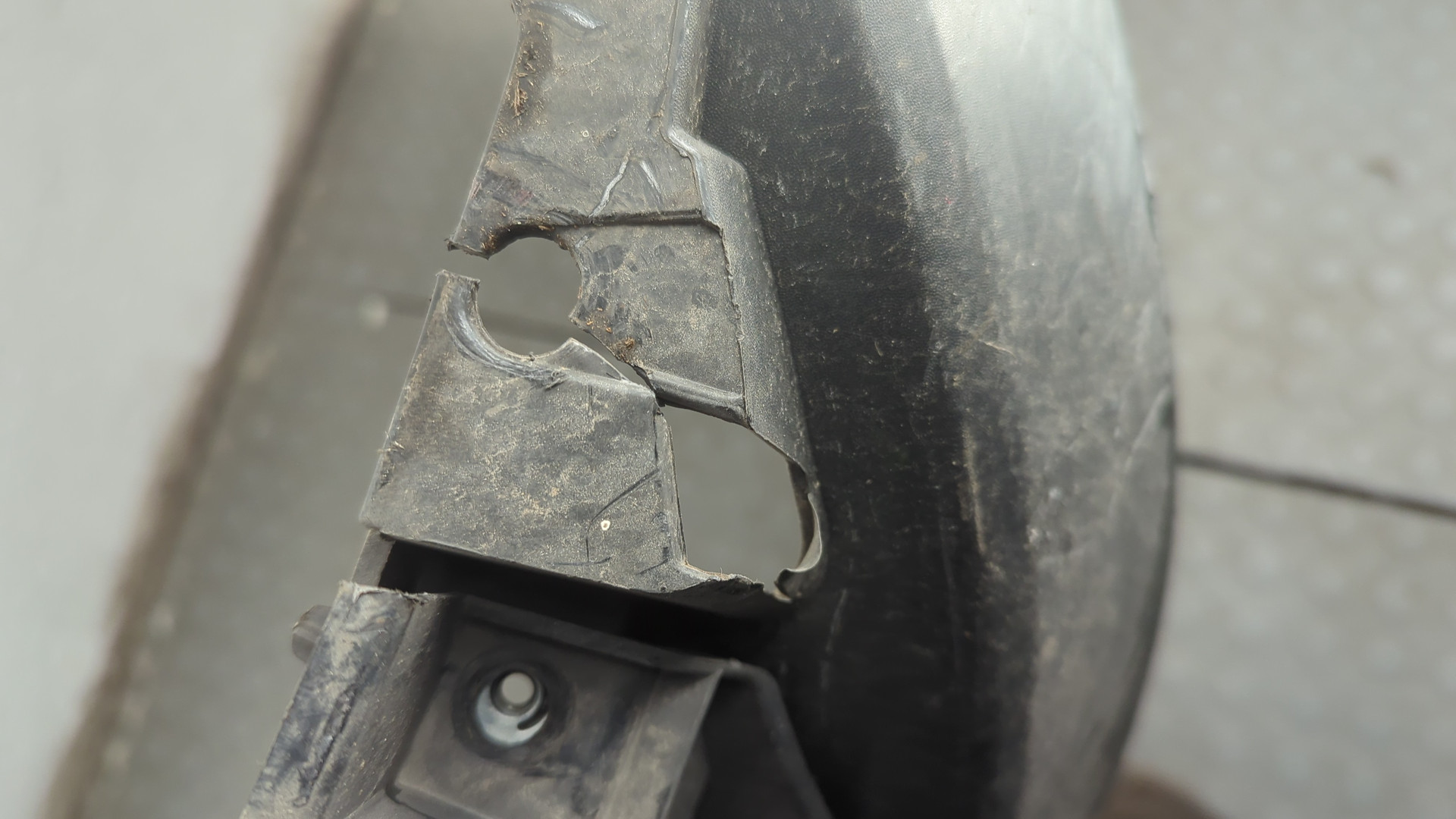 Бампер передний