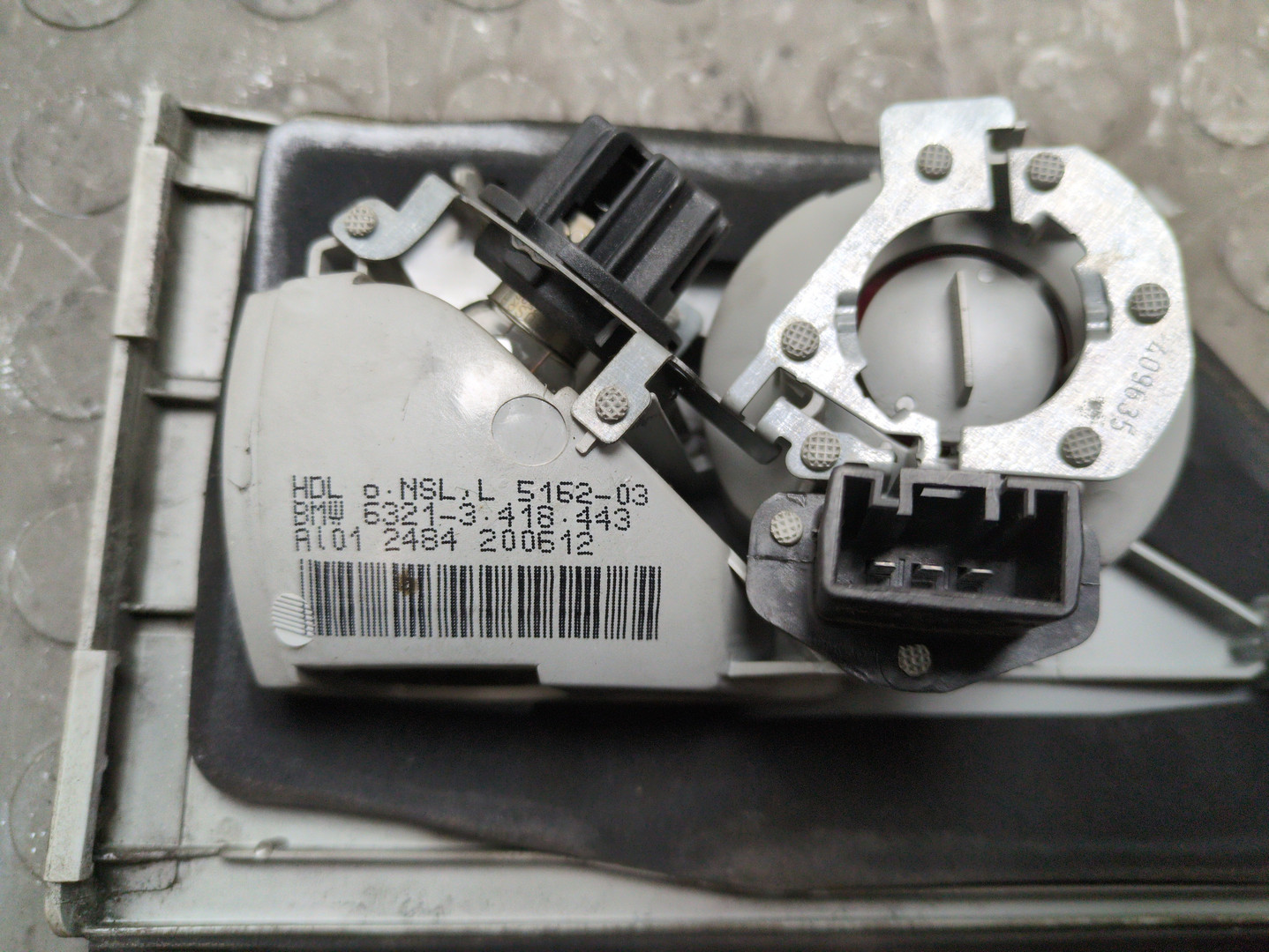 Фонарь задний внутренний правый