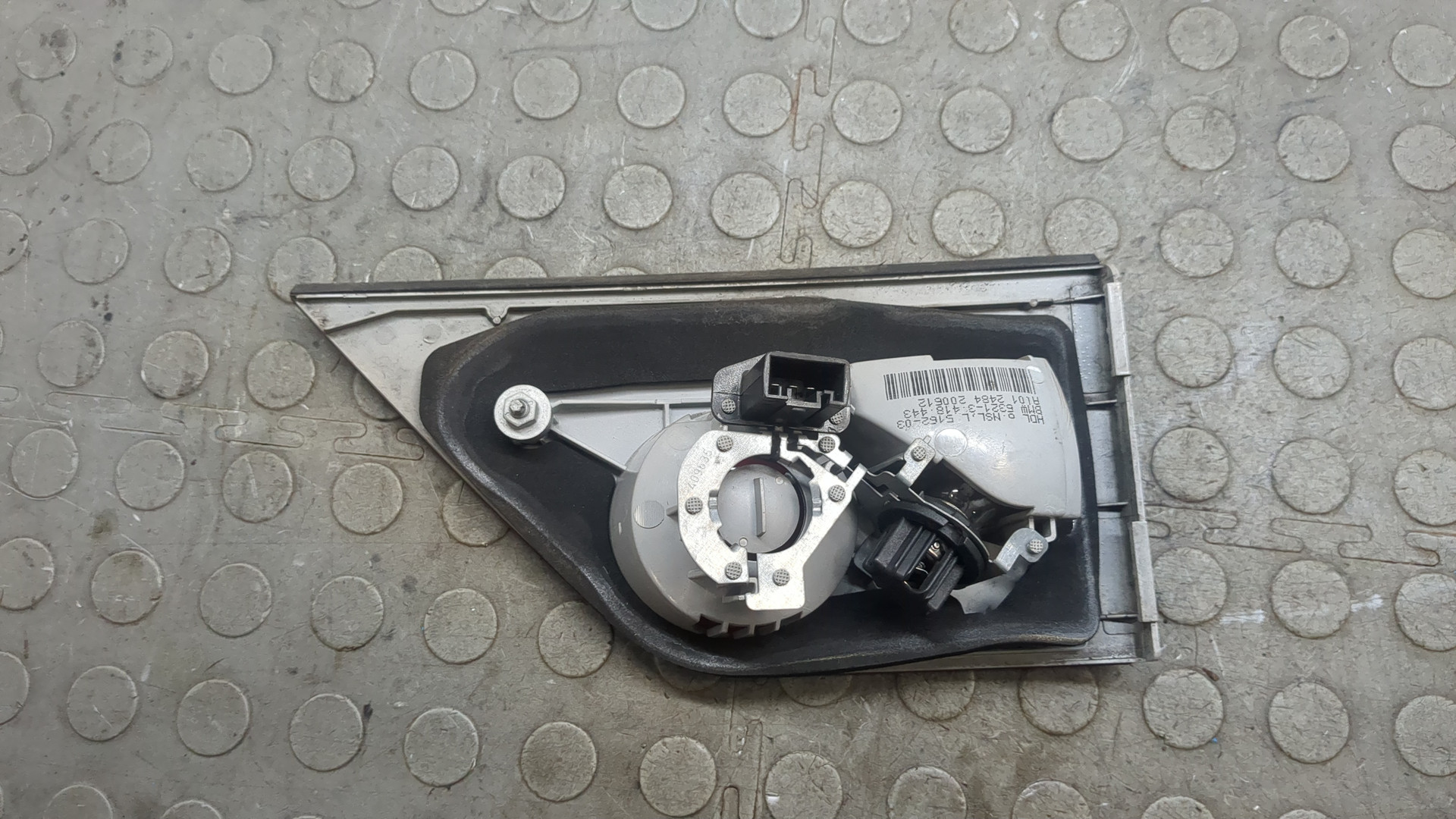 Фонарь задний внутренний правый