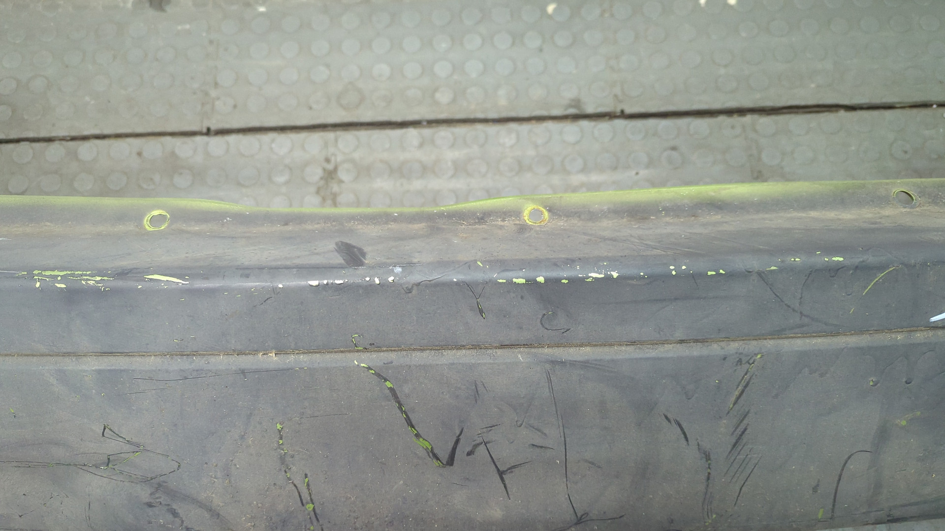 Бампер задний