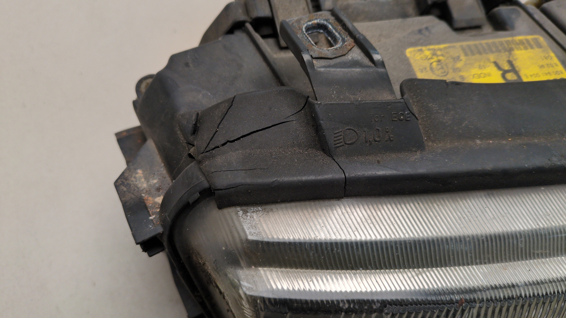 Фара правая